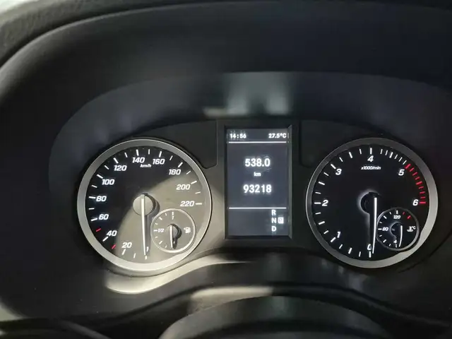 Mercedes-Benz Vito view 7