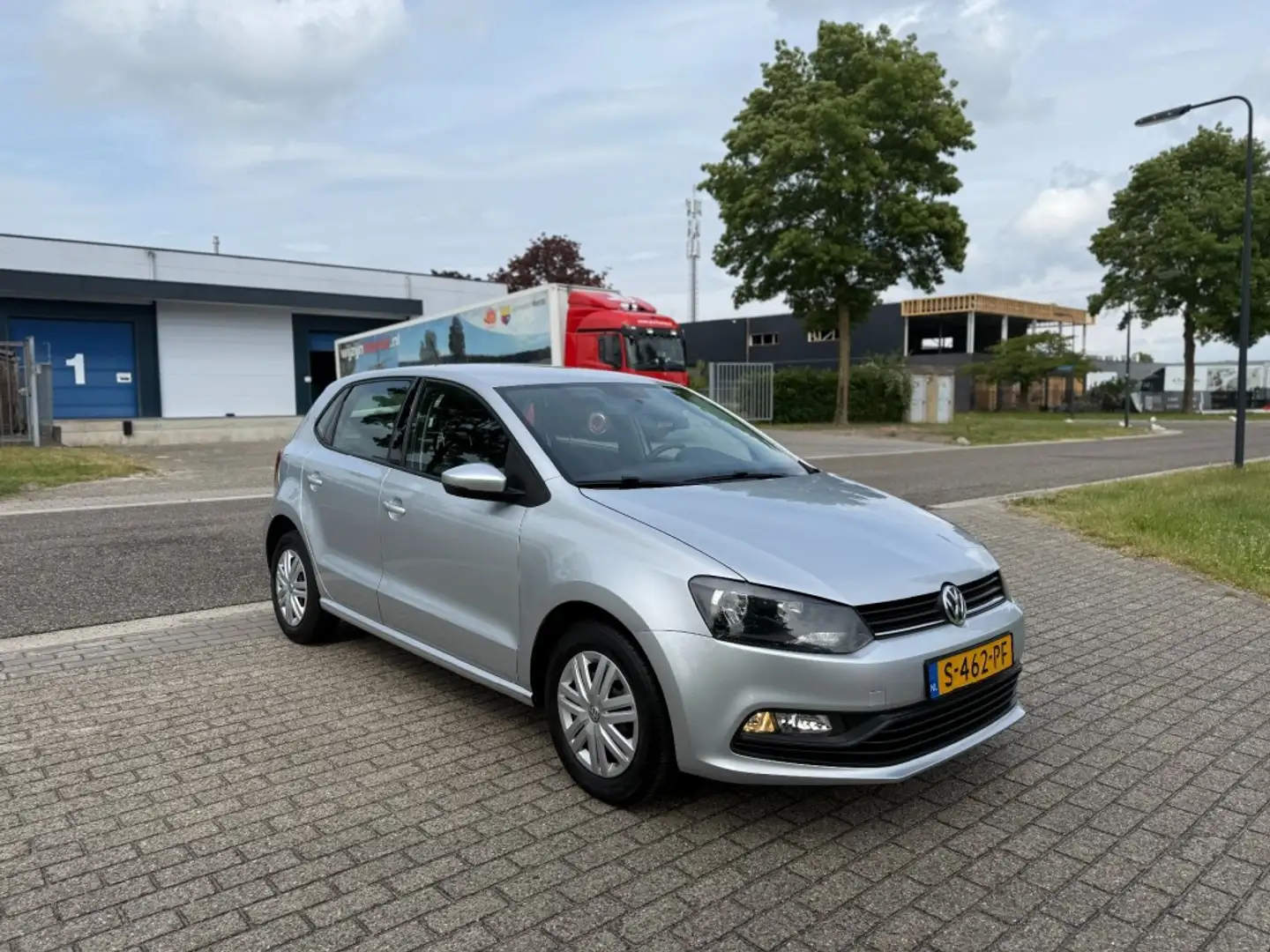 Volkswagen Polo 1.0 Easyline Grijs - 1