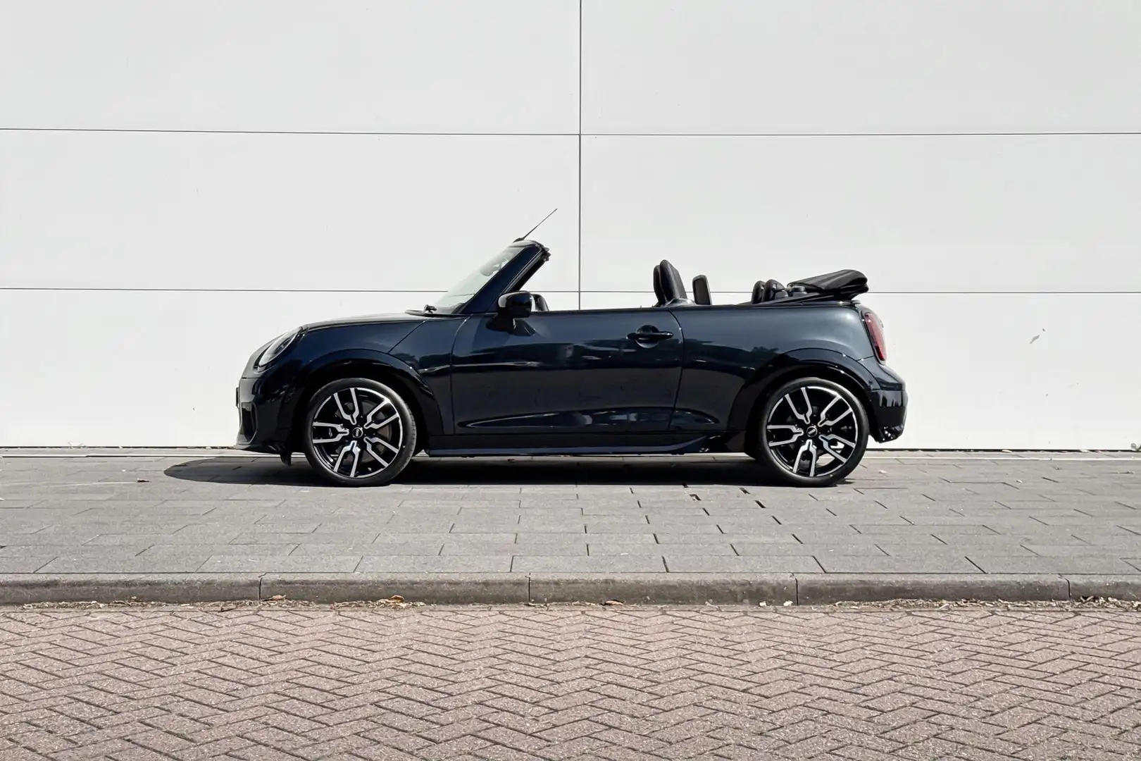 MINI John Cooper Works Cabrio C Cooper XL Grijs - 2