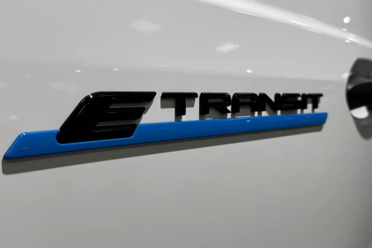 Ford Transit Courier 2026 — фото 10