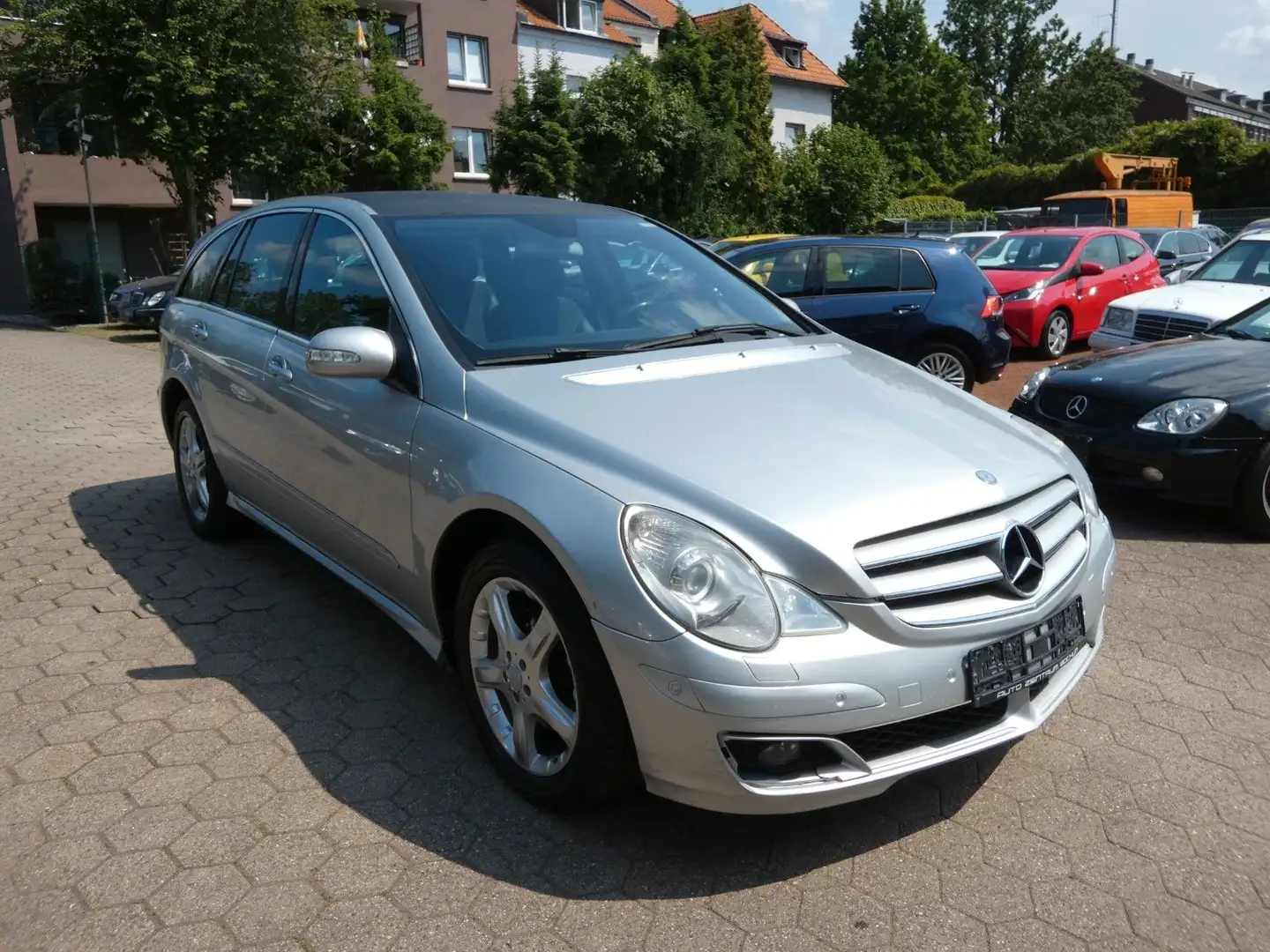 Mercedes-Benz R 320 CDI 4-Matic*LEDER*NAVI*XENON*PDC*6 SITZER* Argintiu - 2