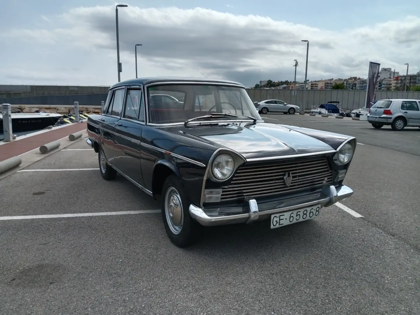 SEAT 1500 Noir - 1