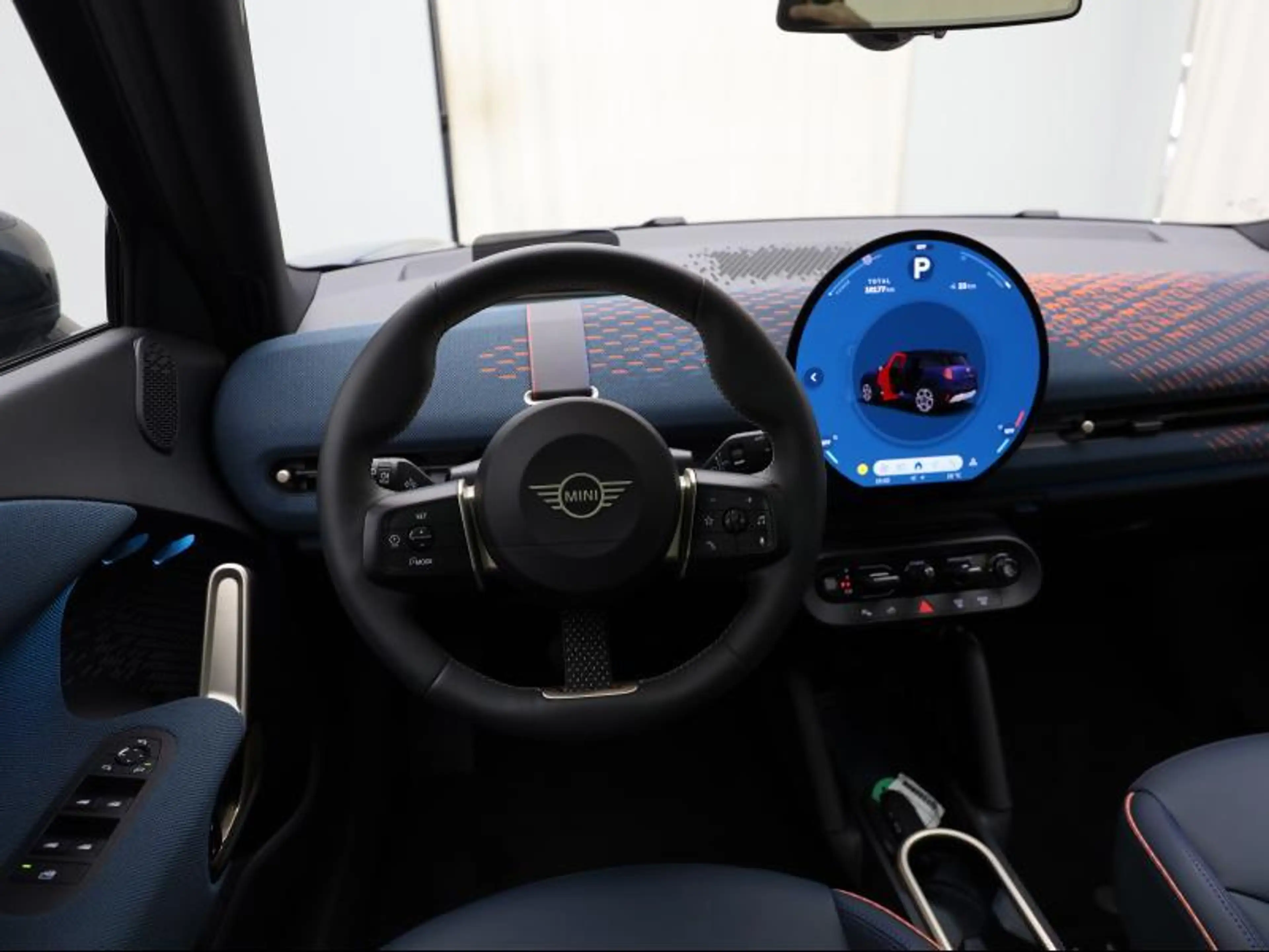 MINI Aceman — photo 9