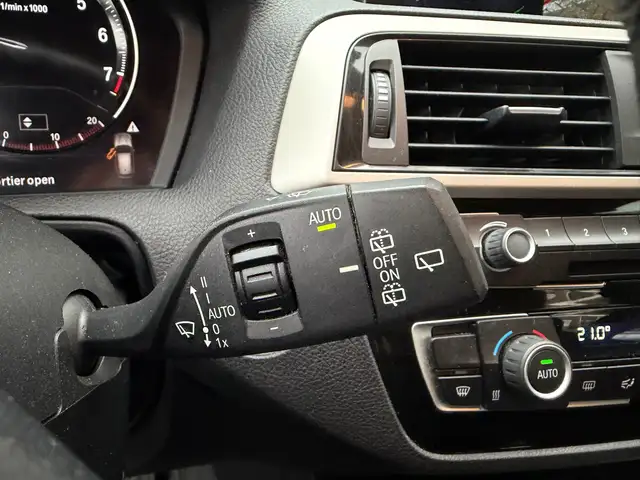 BMW 1 Series view 12