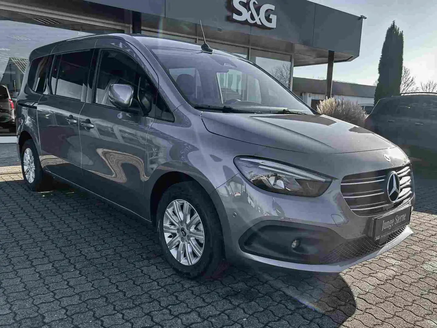 Mercedes-Benz T-Klasse 180 Progressive RüKam+LED+MBUX Grau - 2