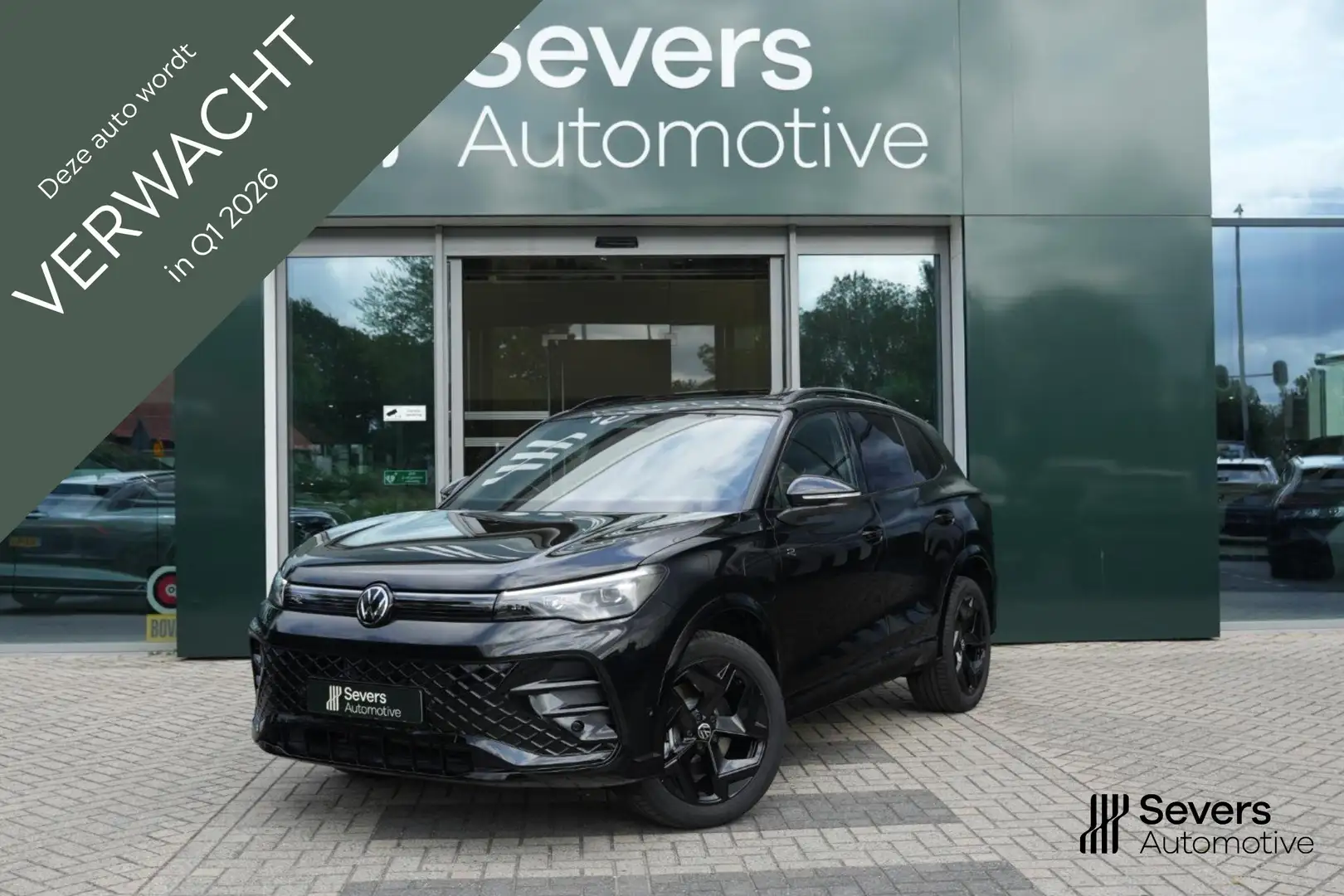 Volkswagen Tiguan 1.5 eHybrid R-Line | Panoramadak | Trekhaak | Comf Zwart - 1