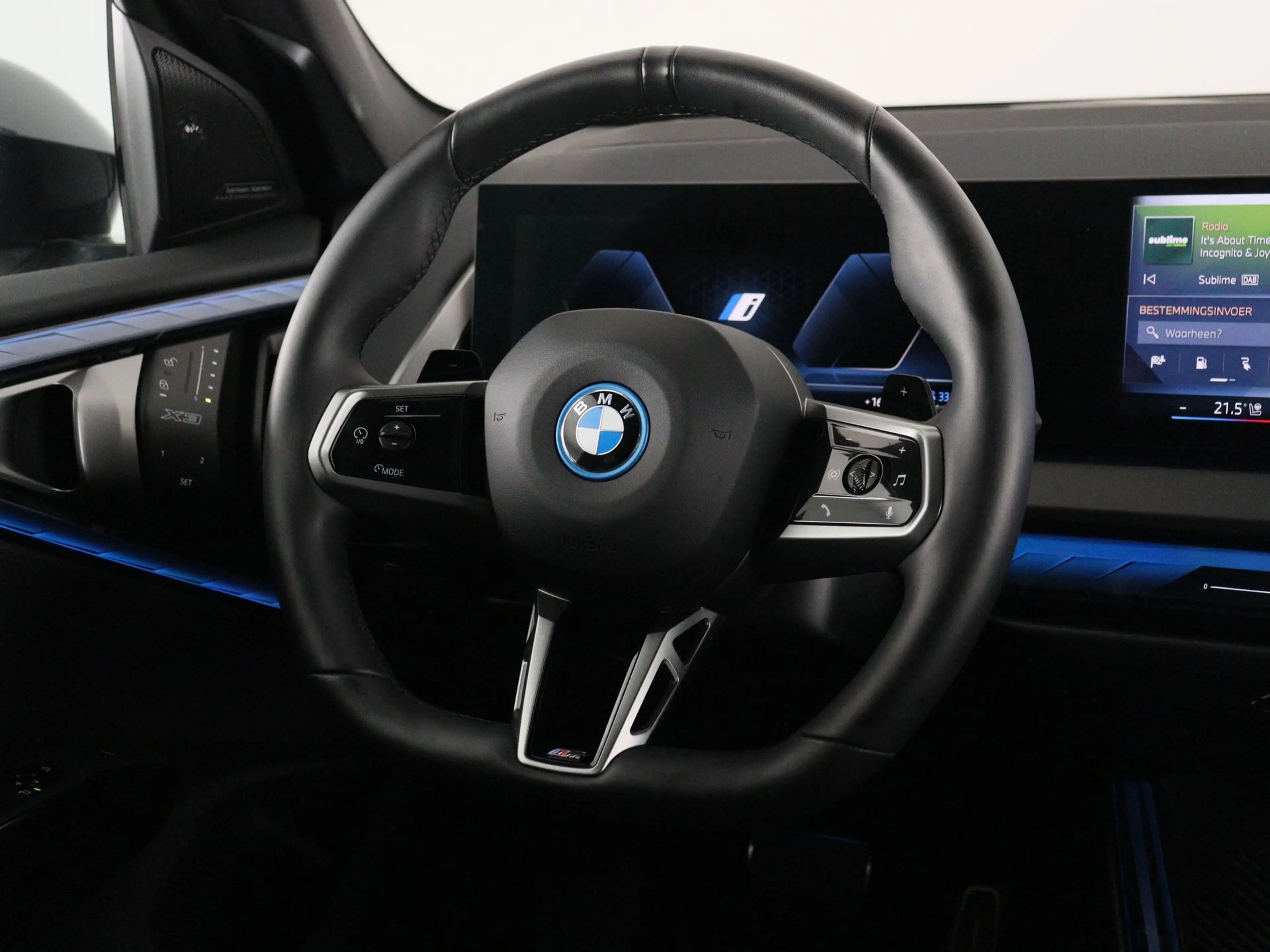 BMW X3 30e xDrive SoH 100% — photo 2