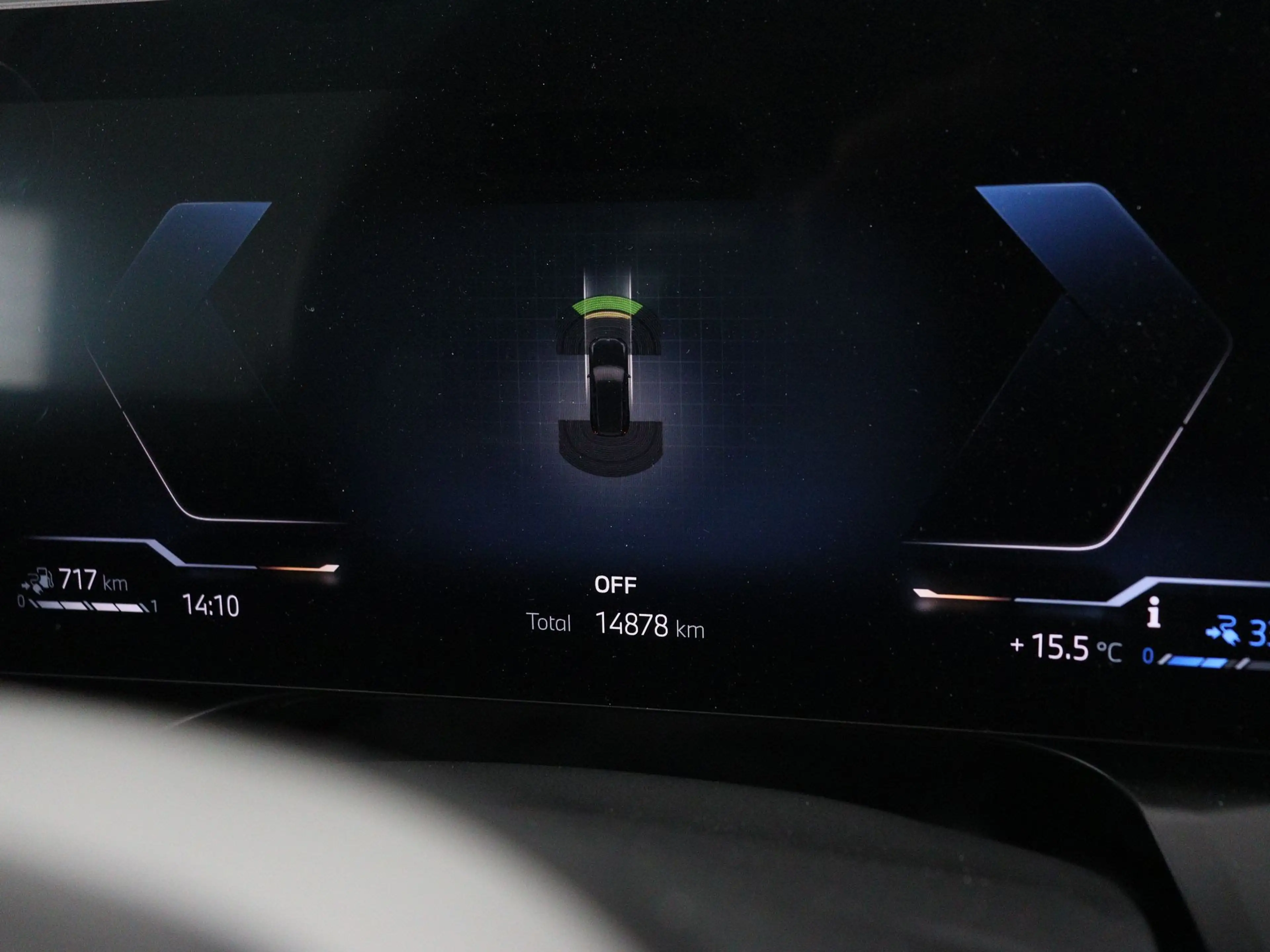 BMW X3 30e xDrive SoH 100% — photo 4