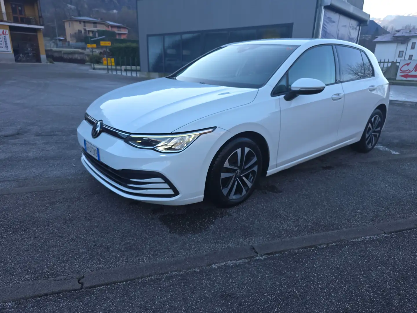 Volkswagen Golf Golf 5p 1.9 tdi Comfortline 110cv auto Bianco - 2