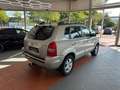 Hyundai TUCSON 2.0 GLS * AHK / TOP / Garantie * Gris - thumbnail 3
