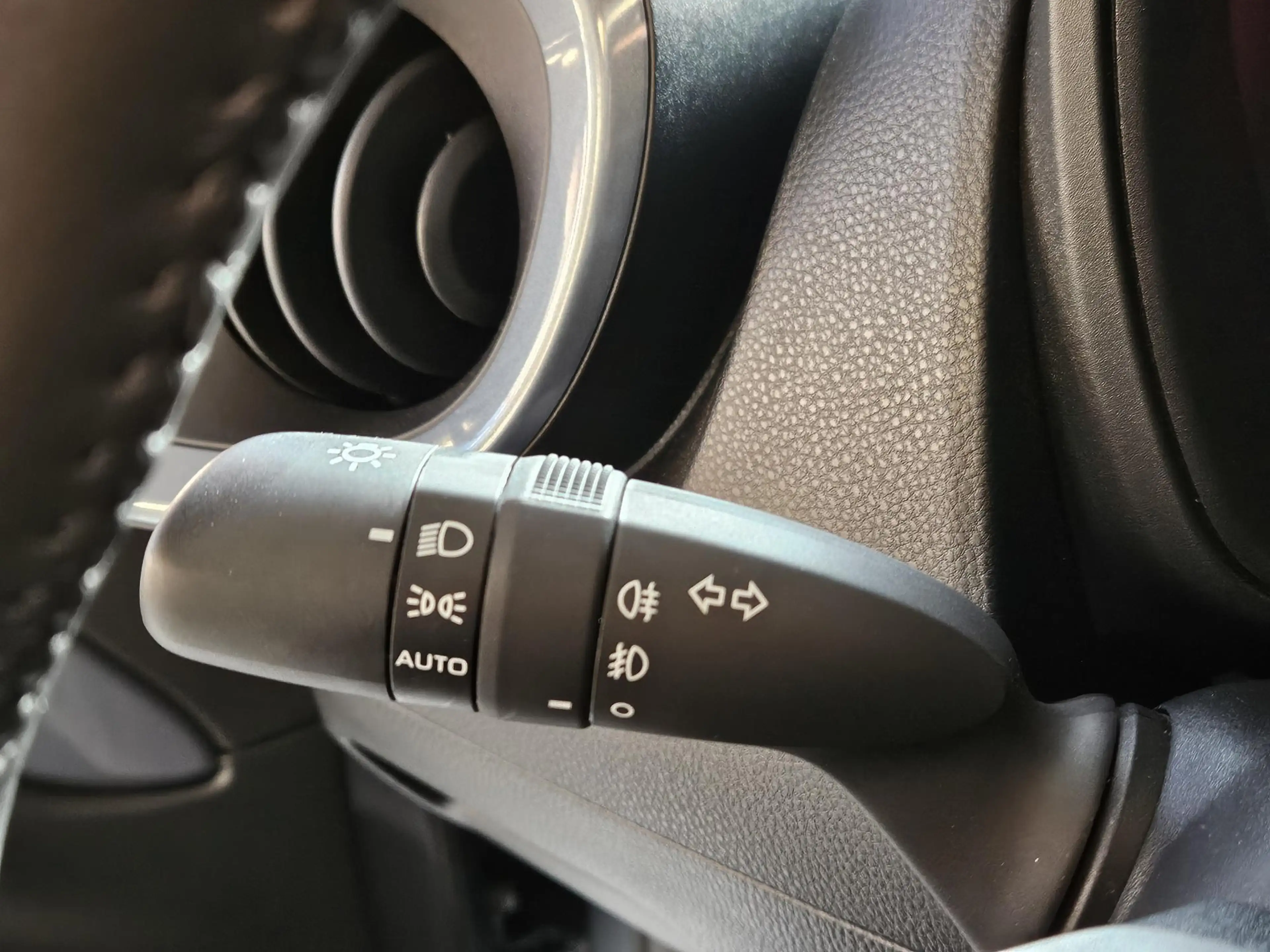 Toyota Aygo X 1.0 VVT-i MT Pulse Two Tone Fabrieksgarantie — photo 22