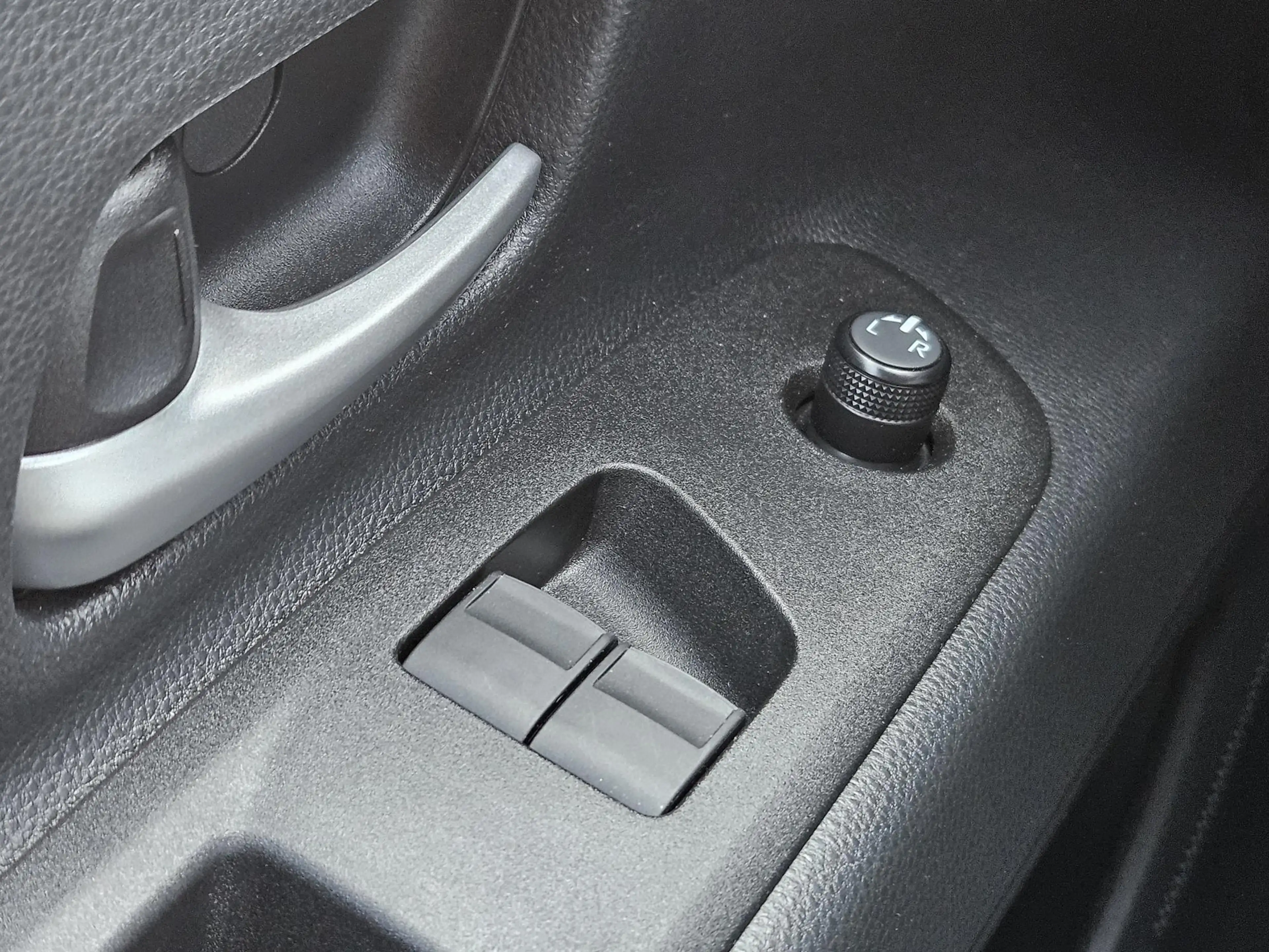 Toyota Aygo X 1.0 VVT-i MT Pulse Two Tone Fabrieksgarantie — photo 25