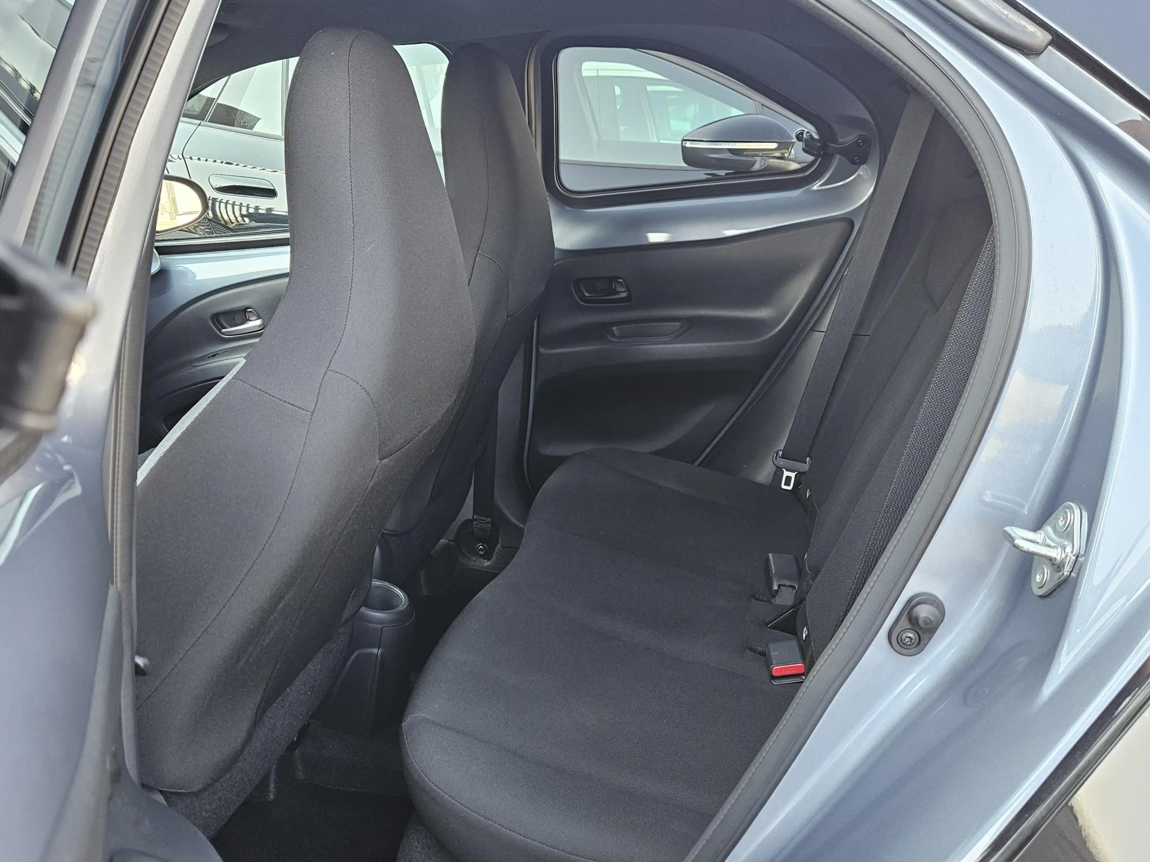 Toyota Aygo X 1.0 VVT-i MT Pulse Two Tone Fabrieksgarantie — photo 27