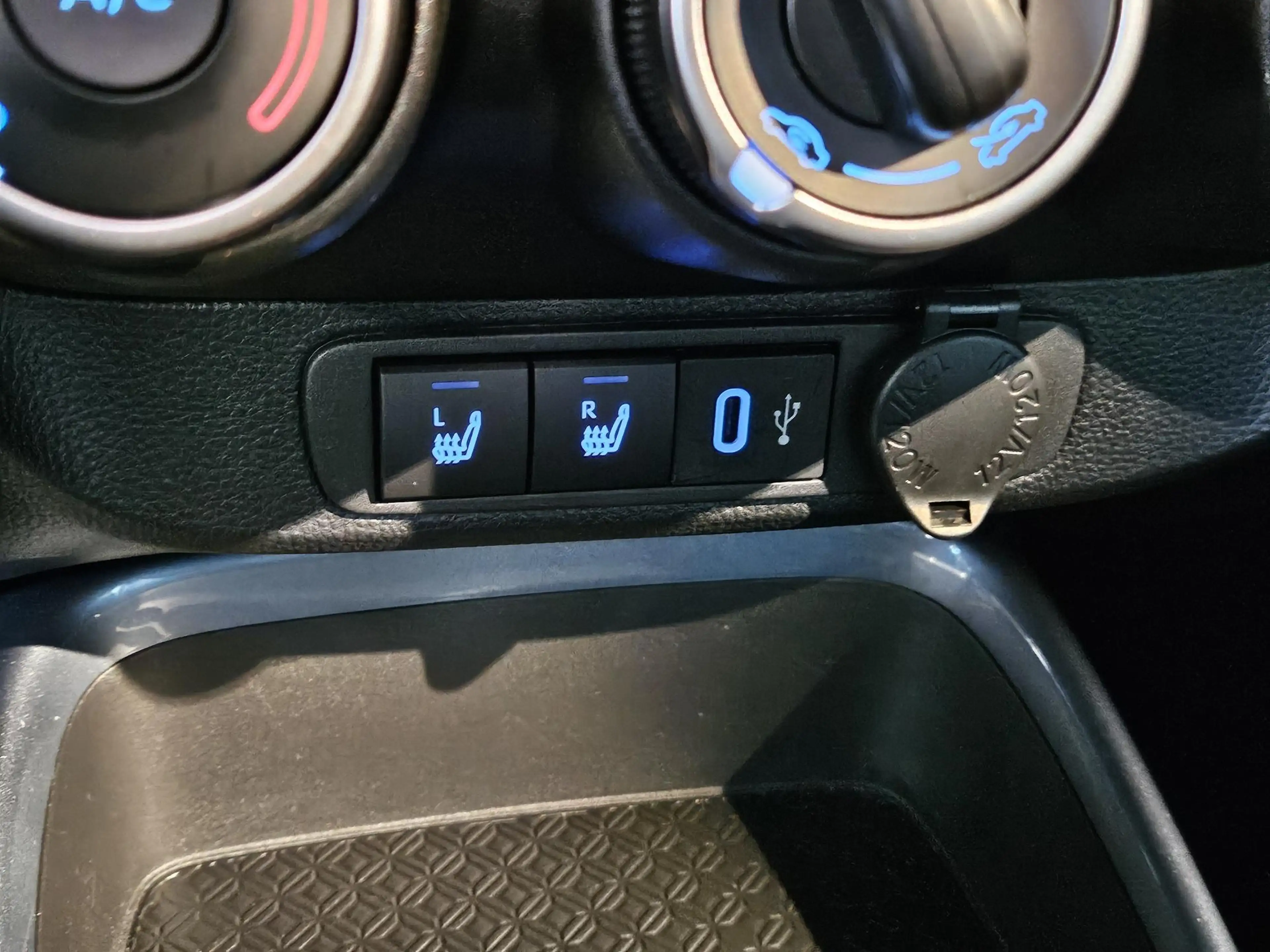 Toyota Aygo X 1.0 VVT-i MT Pulse Two Tone Fabrieksgarantie — photo 19