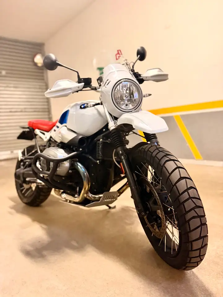 BMW R nineT