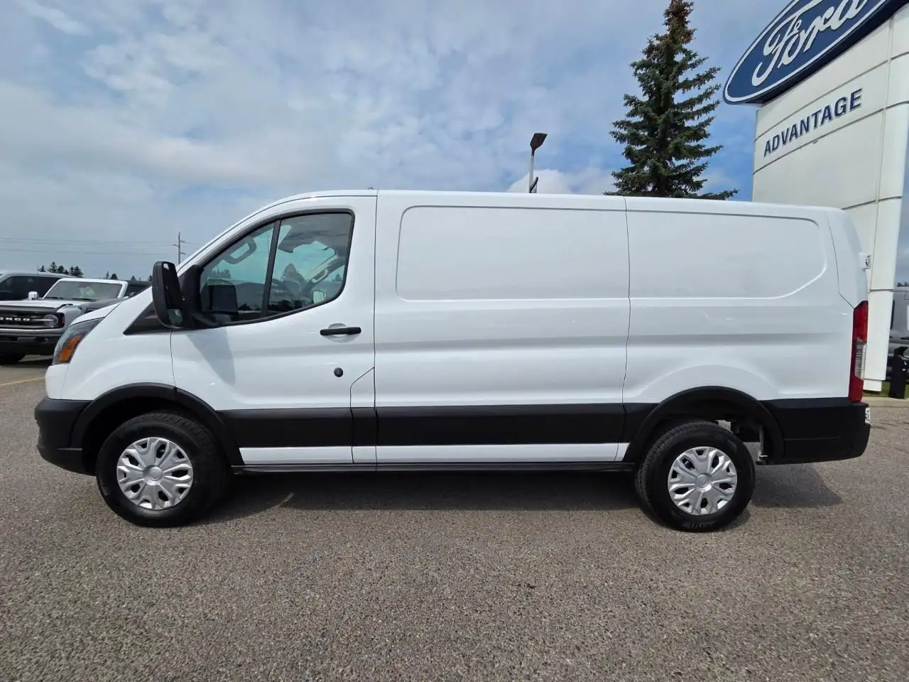 Ford E-Transit снимка Ford E-Transit