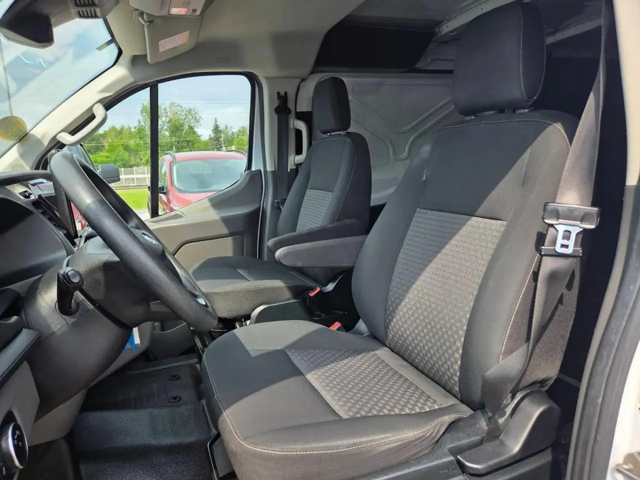 Ford E-Transit снимка Ford E-Transit