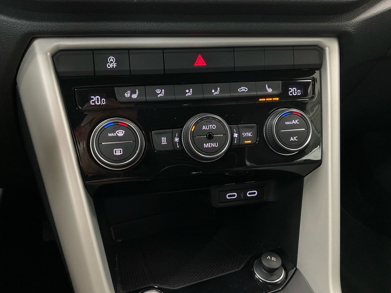 Volkswagen T-Roc Cabriolet STYLE BLACK 1.5TSI 150PS DSG ACC.STHZG.N — photo 15