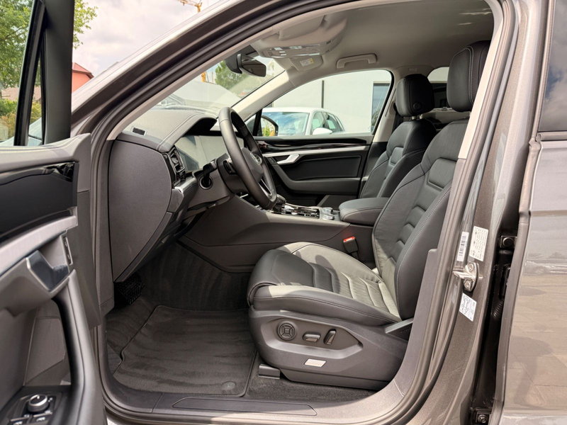 Volkswagen Touareg 3.0 TDI *LUFTFAHRWERK*IQ.DRIVE*ACC*AHK — photo 7