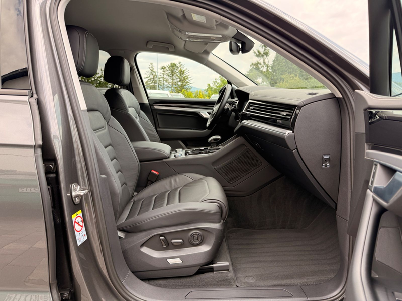Volkswagen Touareg 3.0 TDI *LUFTFAHRWERK*IQ.DRIVE*ACC*AHK — photo 10