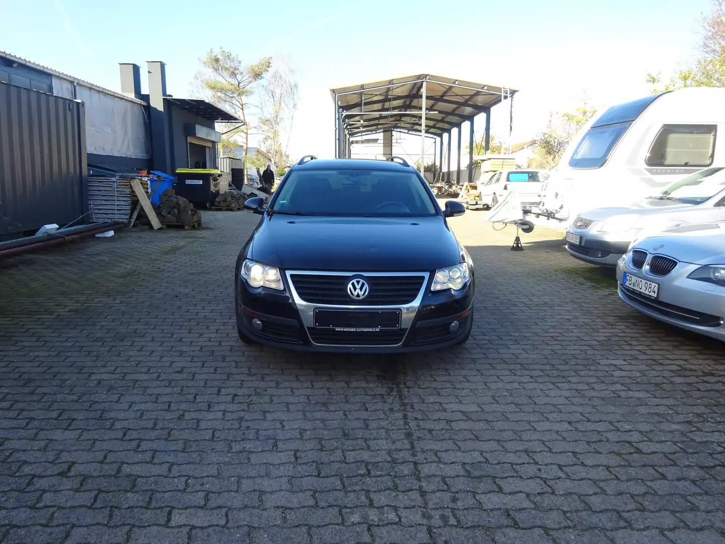 Volkswagen Passat Variant 1.6 TDI DPF BlueMotion Fekete - 1
