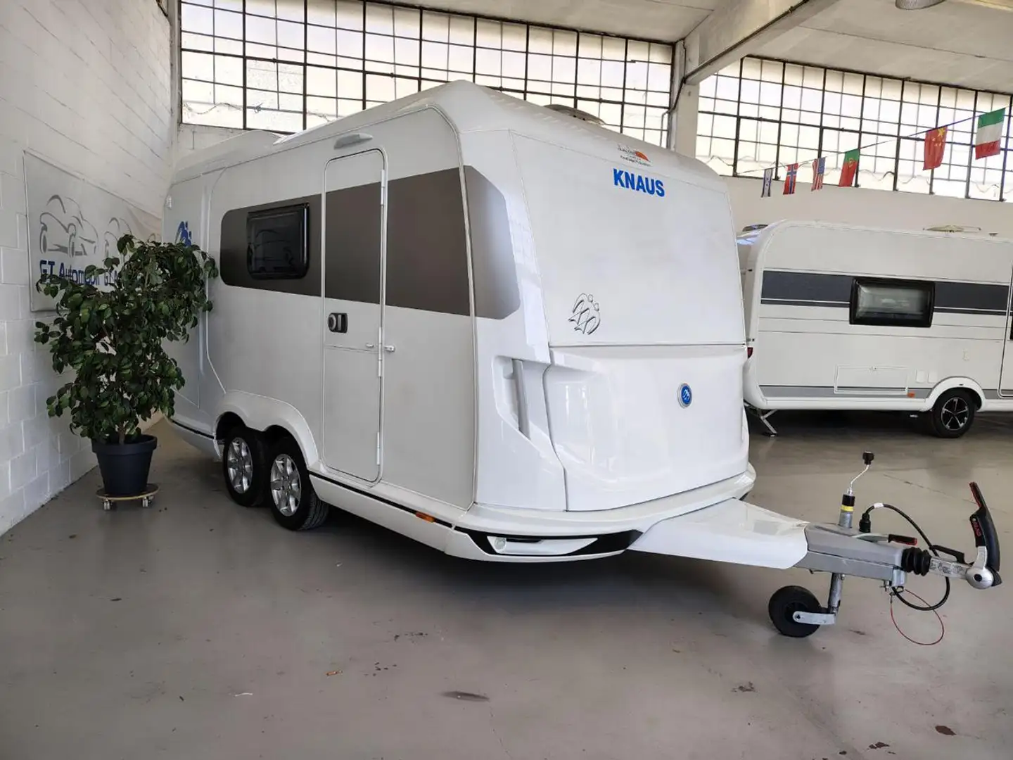 Knaus DESEO RIMORCHIO ROULOTTE E PORTAMOTO Bianco - 1
