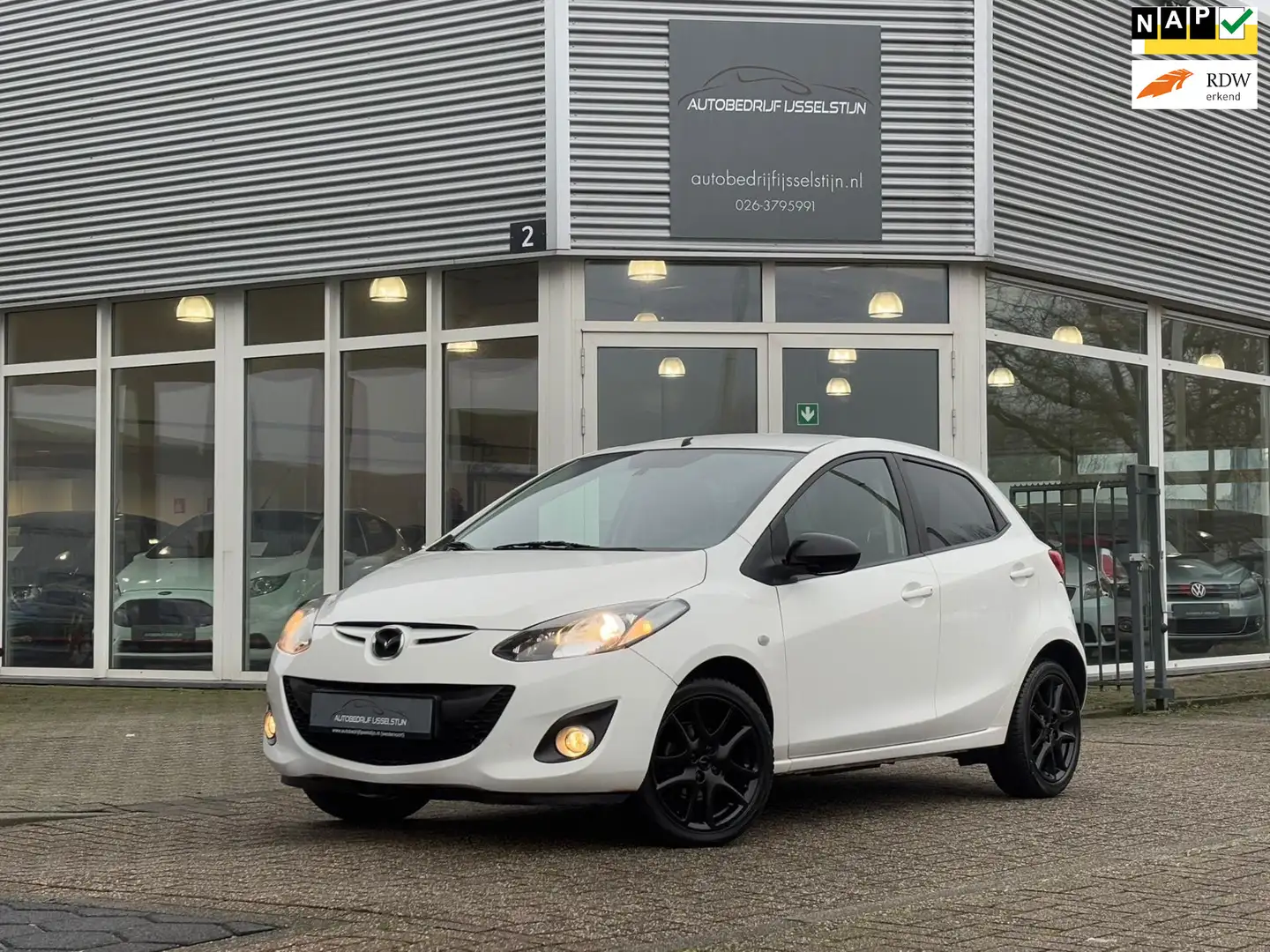 Mazda 2 1.3 5 Drs / Airco / Navi / Pdc / Stoelverw. Alb - 1