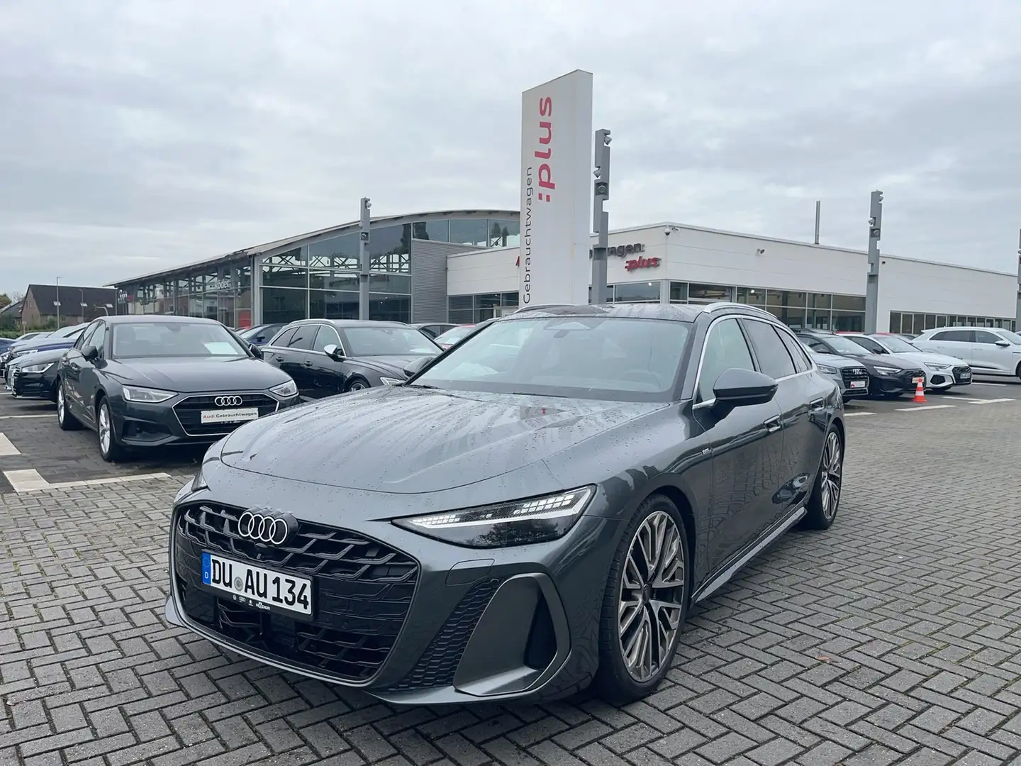 Audi A6 Avant 3.0 NEU 270 kW TFSI quattro PANO Grau - 1