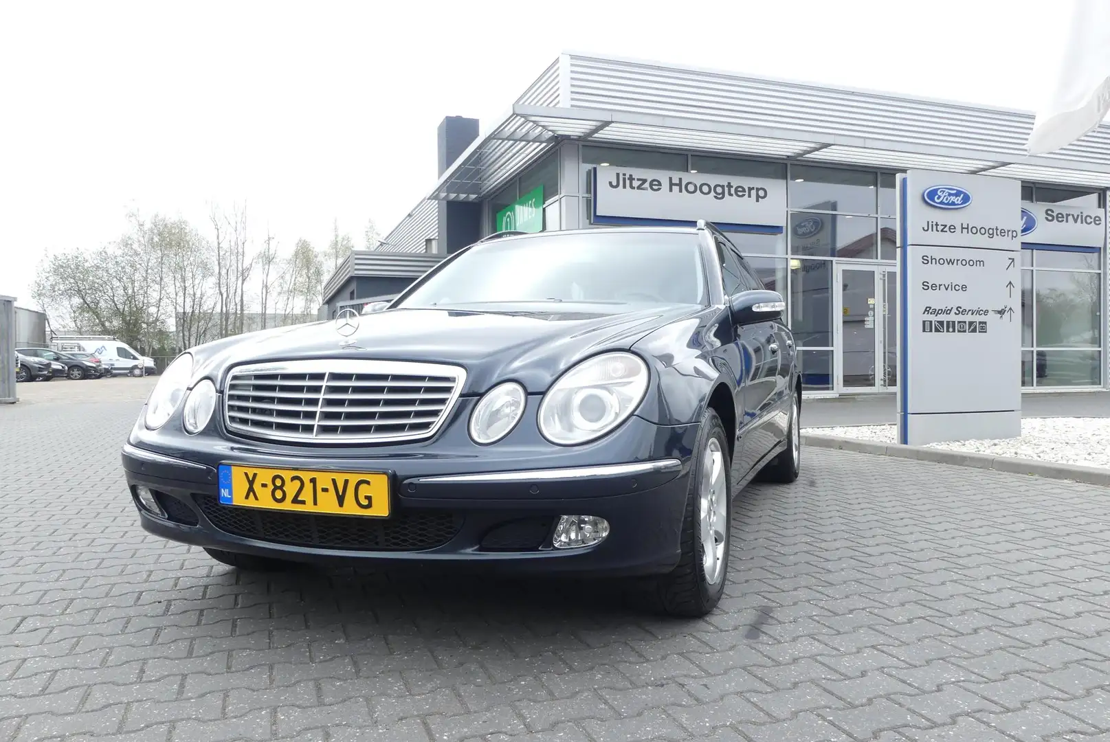 Mercedes-Benz E 200 Combi K. Avantgarde CRUISE, CLIMA, STOELVERWARMING Bleu - 1