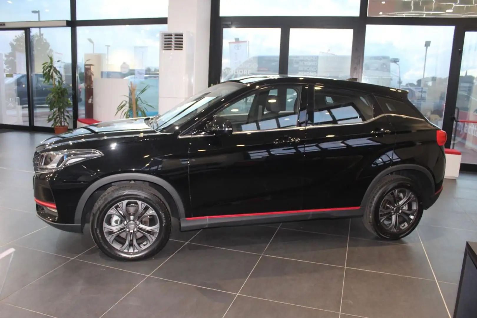 DFSK Fengon 500 Automatica 1500cc 104cv Nero - 2