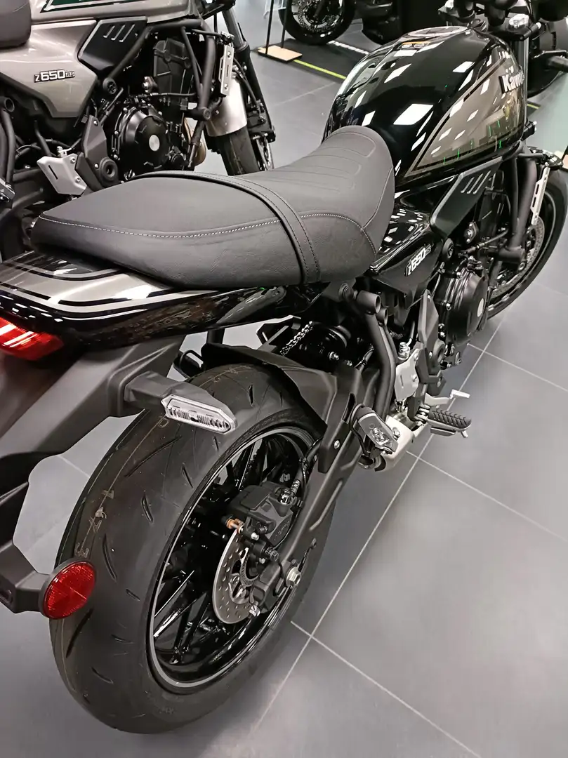 Kawasaki Z 650 RS Schwarz - 2