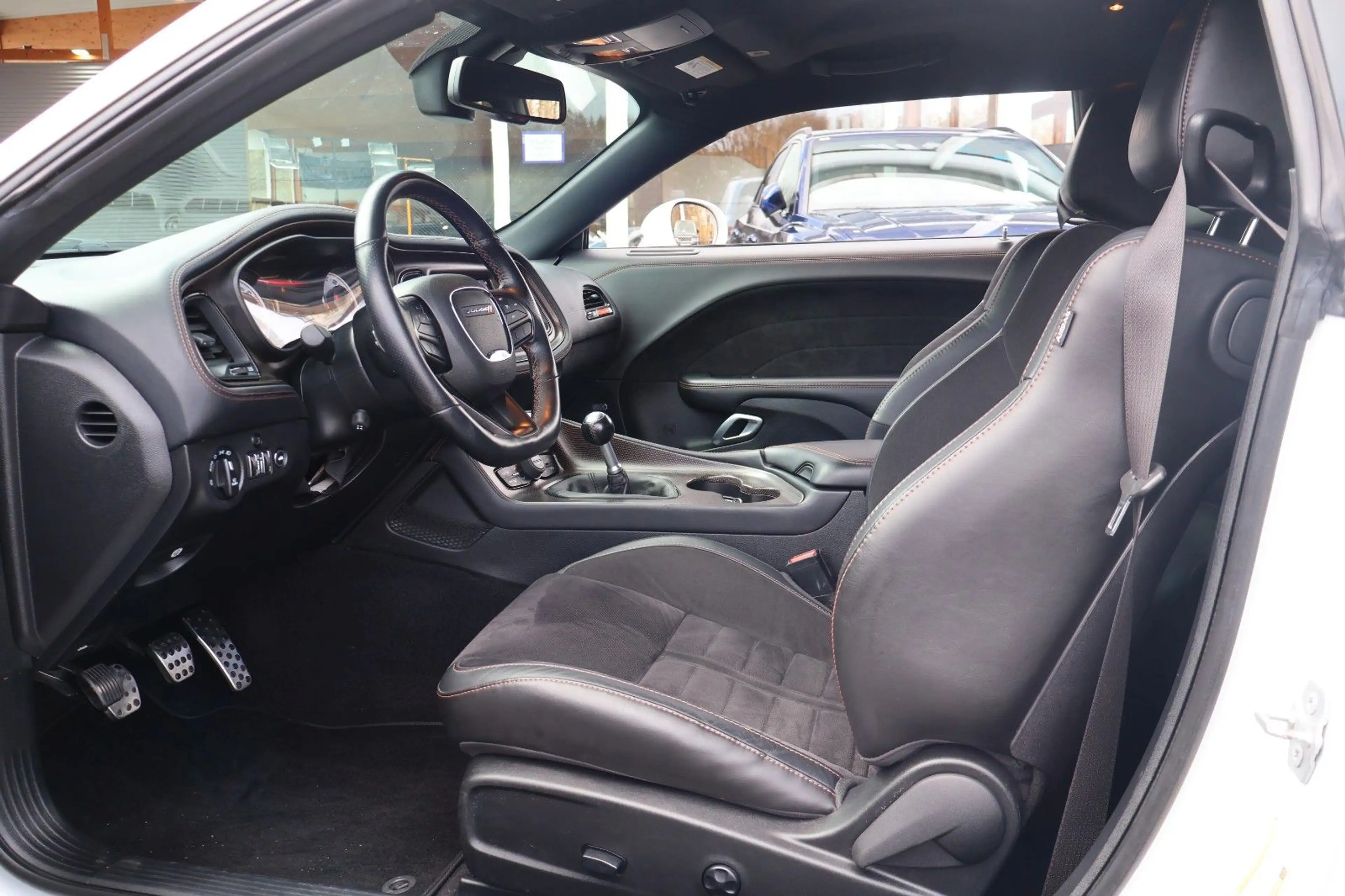 Dodge Challenger Dodge Challenger R/T 50th Anniversary EDITION — photo 12
