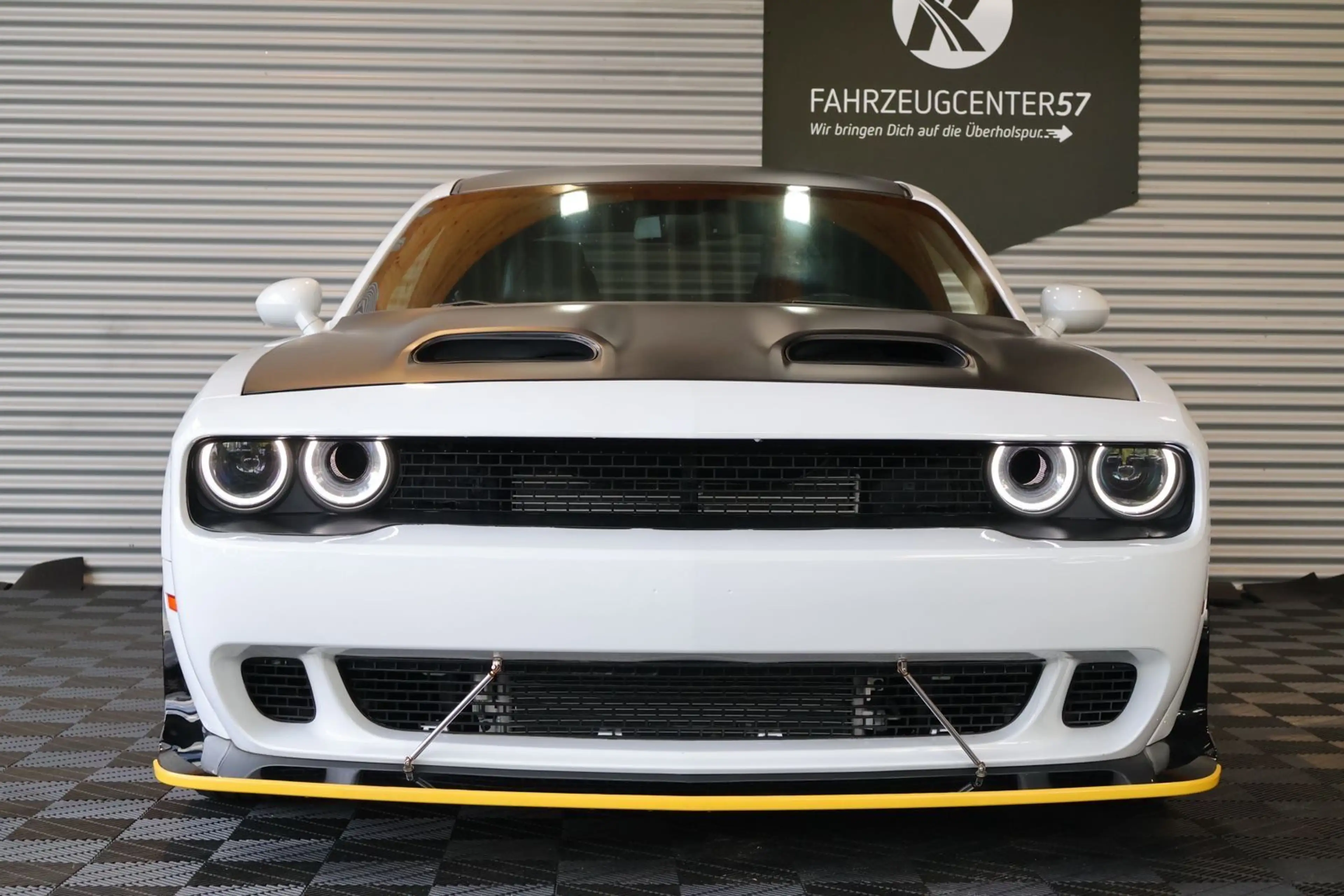 Dodge Challenger Dodge Challenger R/T 50th Anniversary EDITION — photo 4