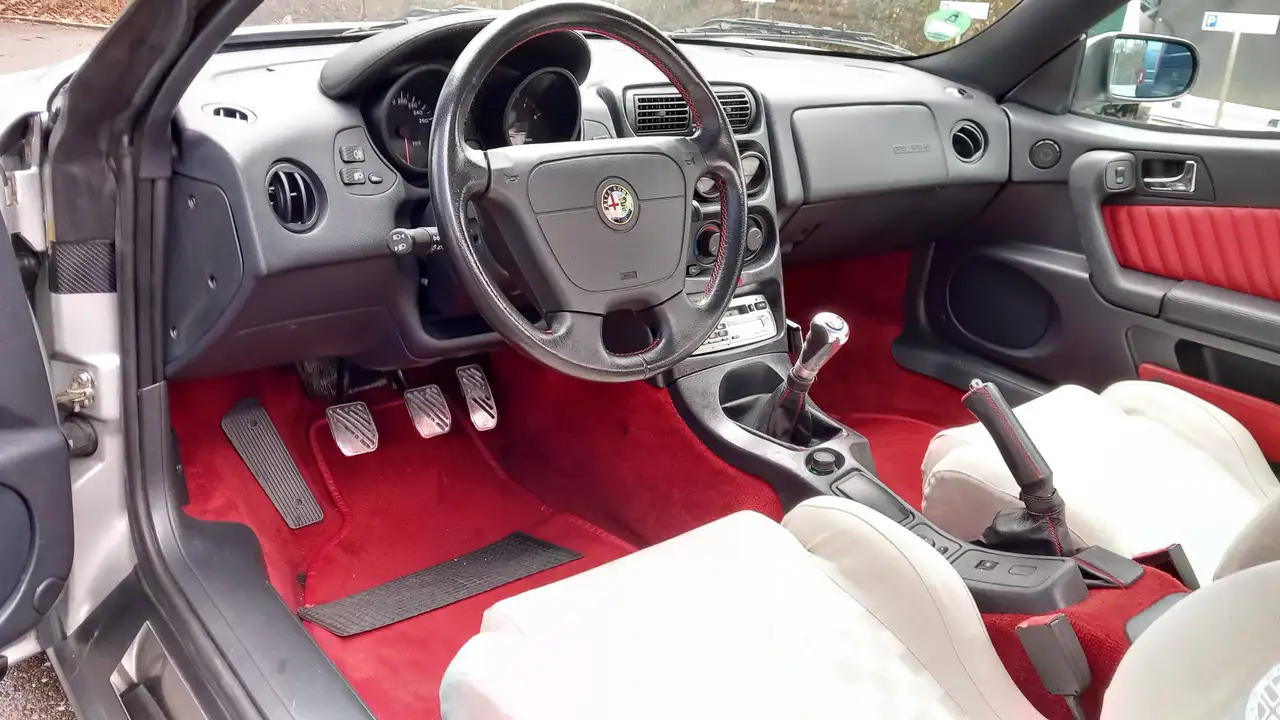 Alfa Romeo Spider 2.0 16V Twin Spark, foto 6