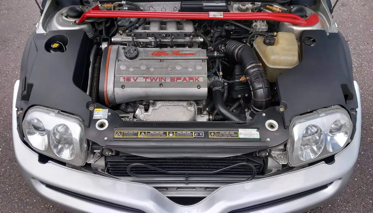 Alfa Romeo Spider 2.0 16V Twin Spark, foto 11