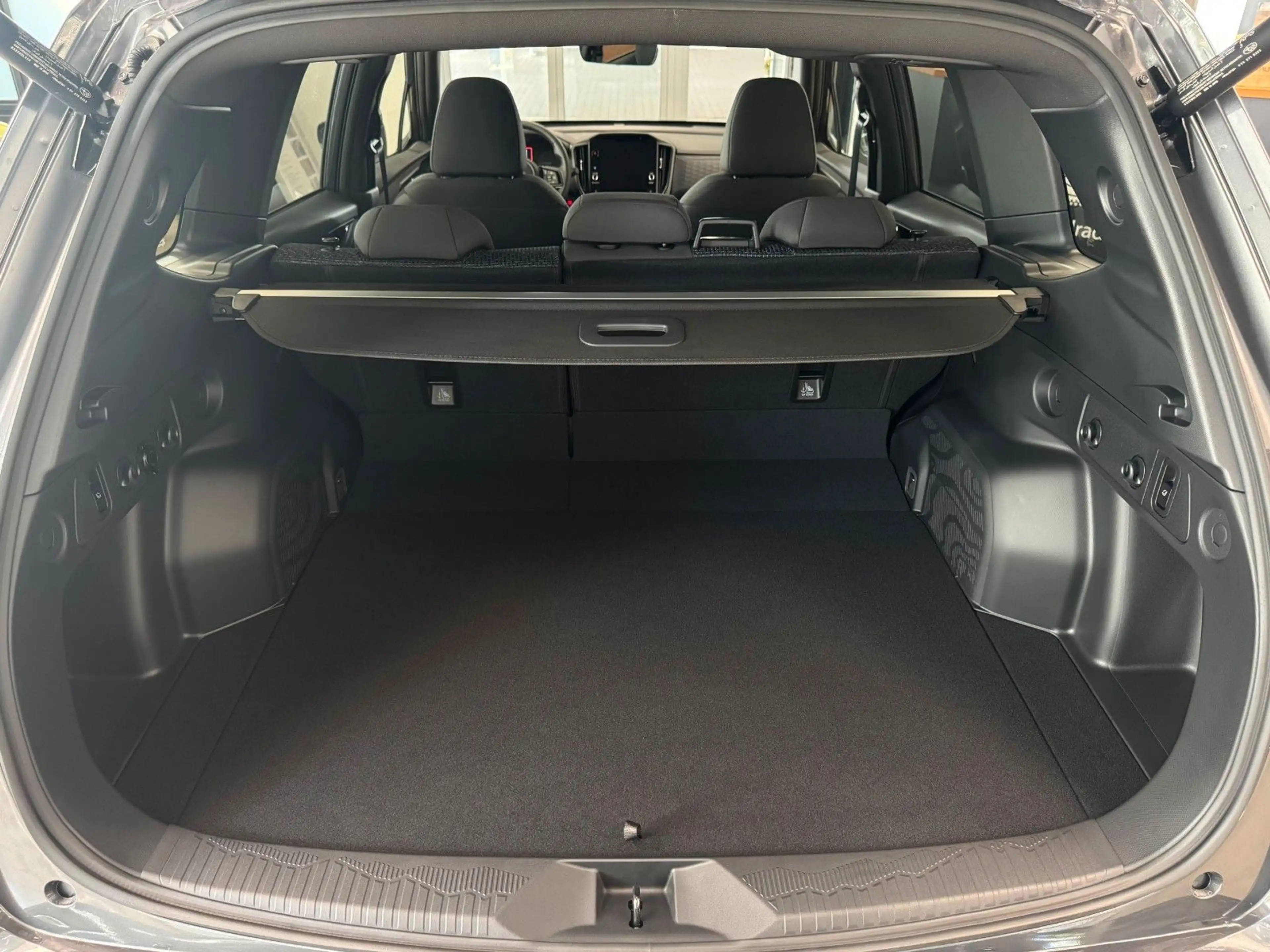 Subaru Forester 2.0ie Exclusive | LED | AWD | Panorama — photo 9