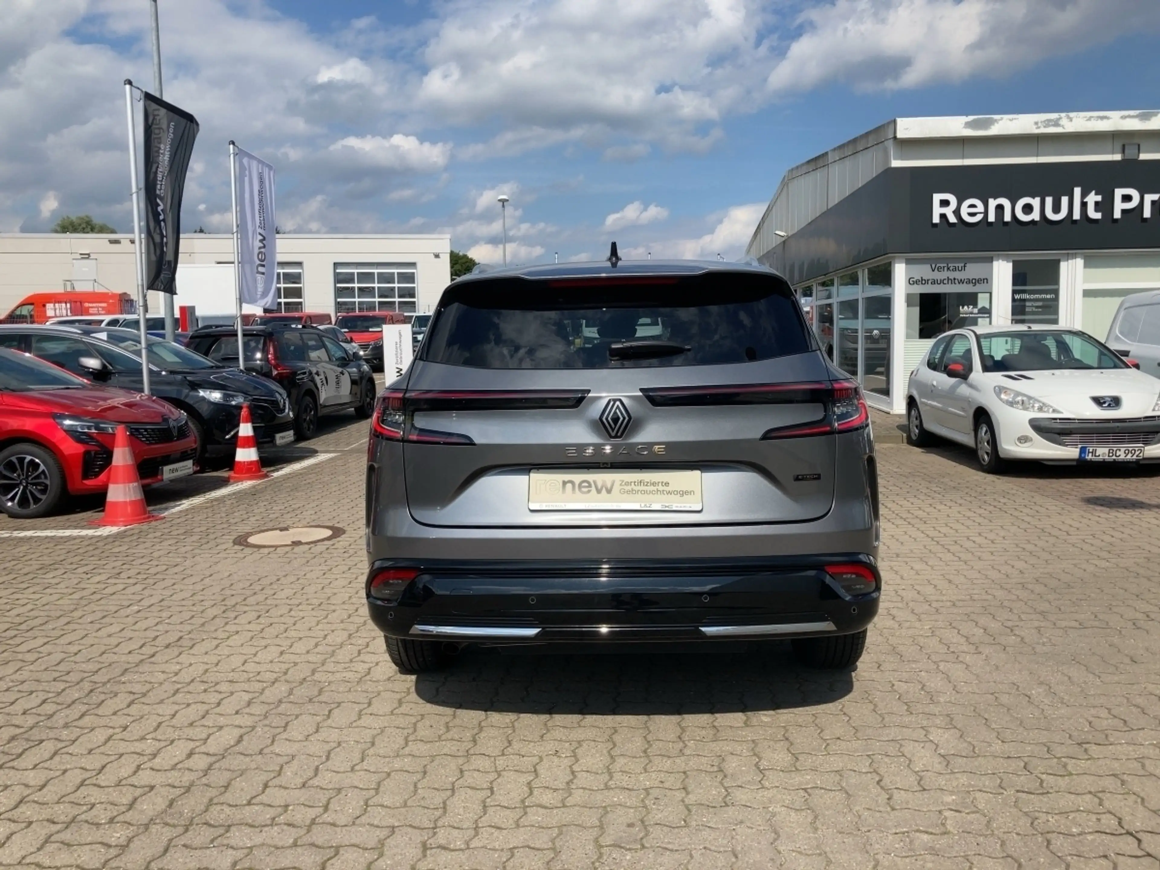 Renault Espace VI 1.2 E-TECH Full Hybrid 200 Techno — photo 3