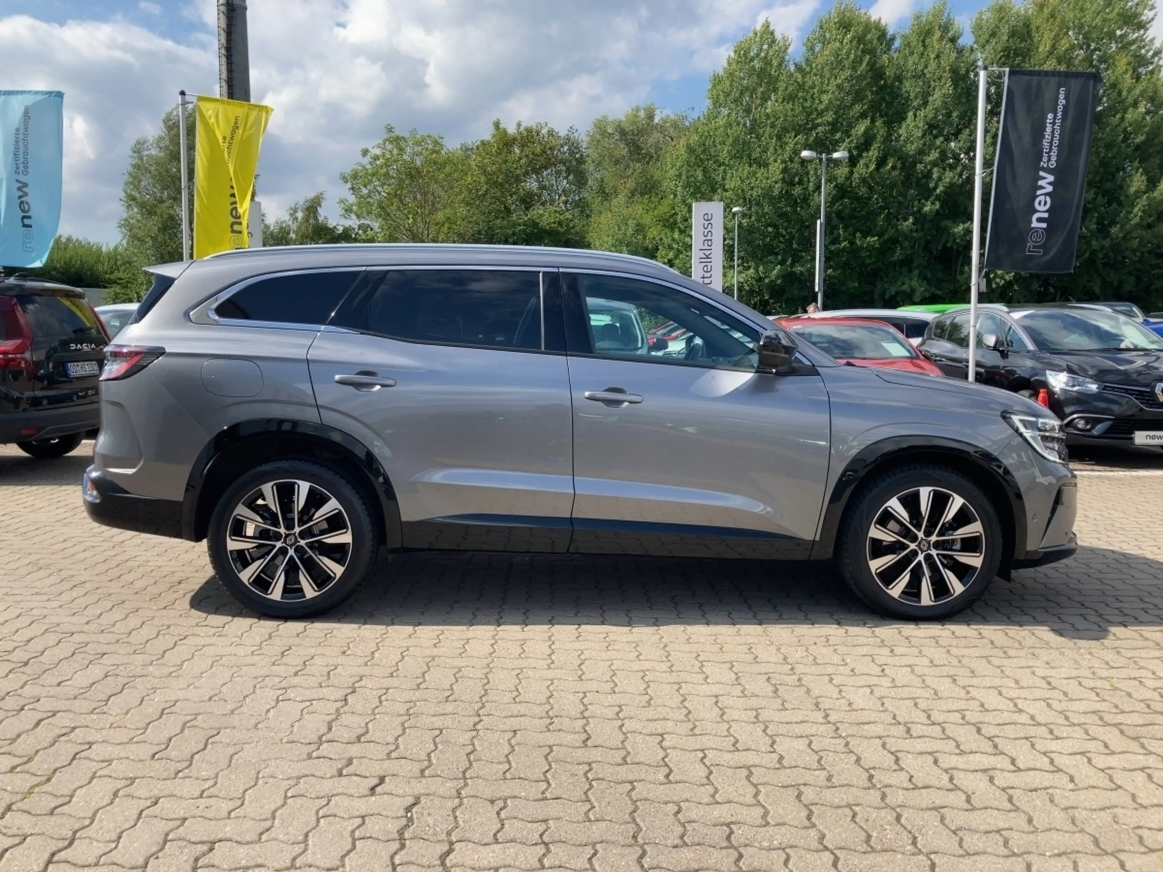 Renault Espace VI 1.2 E-TECH Full Hybrid 200 Techno — photo 5