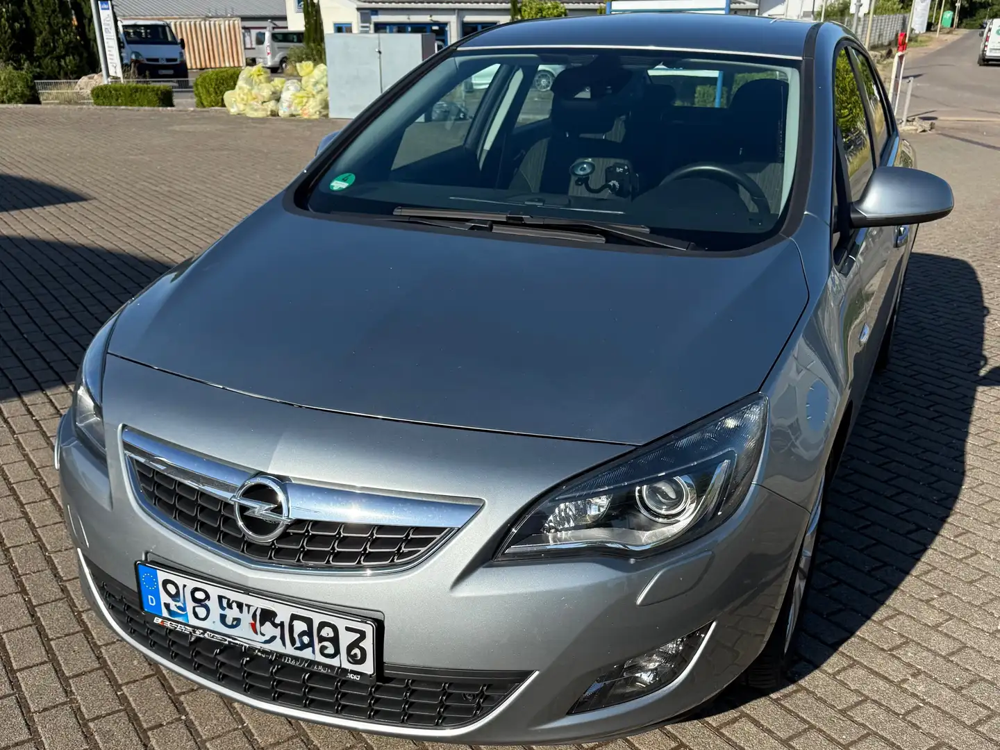 Opel Astra Opel Adtra J 1,6 Ltr. - Automatik - mit Garantie Grau - 1