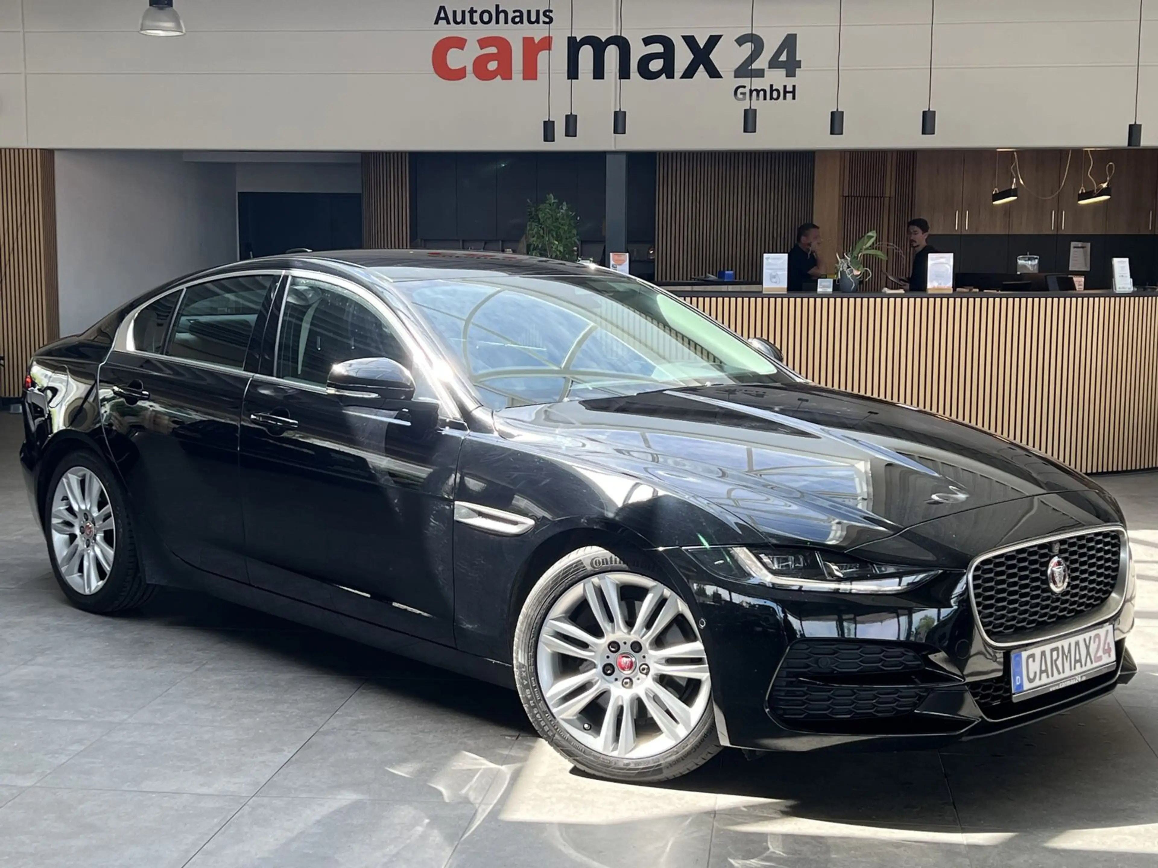 Jaguar XE SE Mild-Hybrid 360° DAB+ CarPlay Ionisator