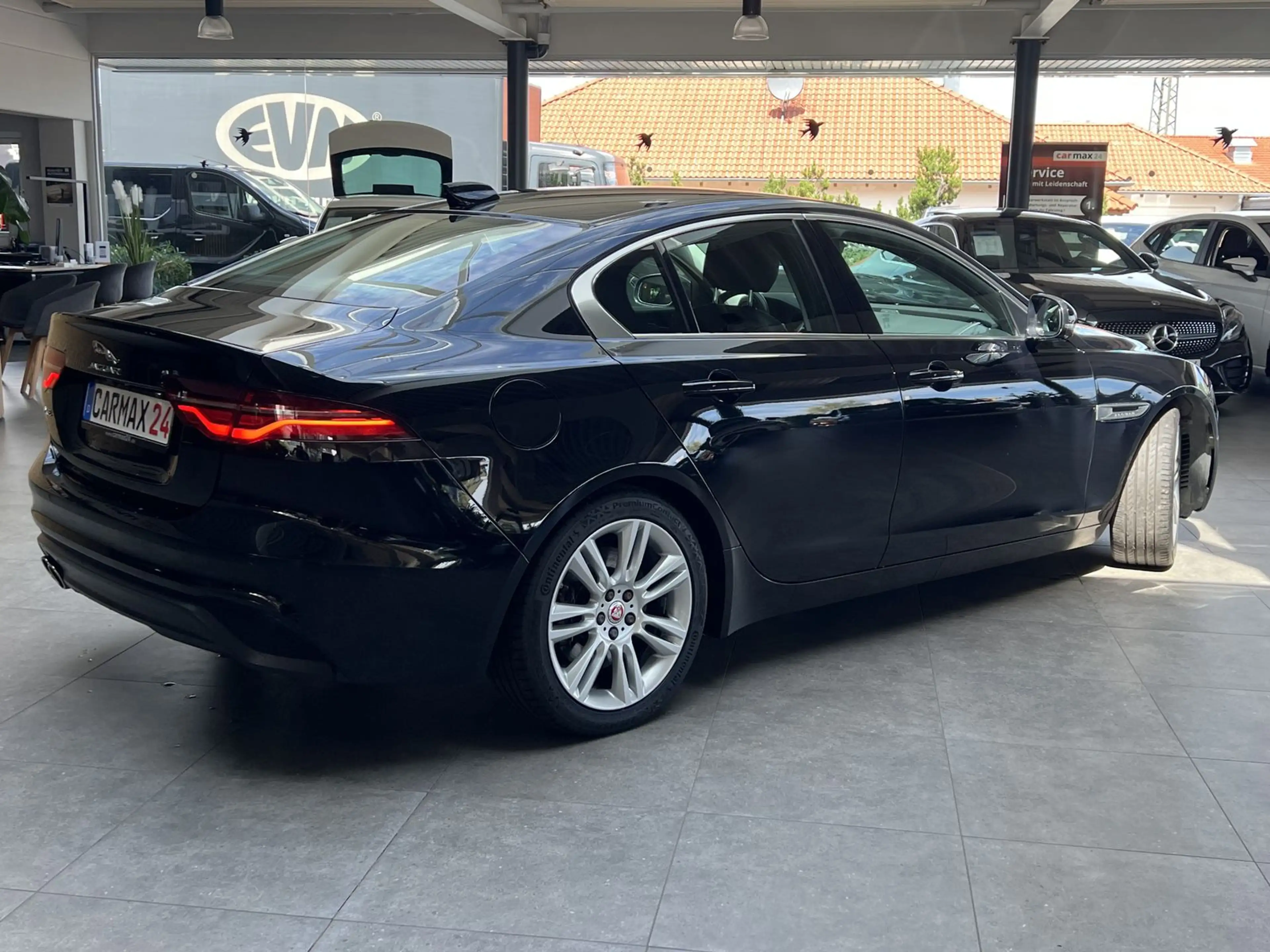 Jaguar XE SE Mild-Hybrid 360° DAB+ CarPlay Ionisator — photo 7
