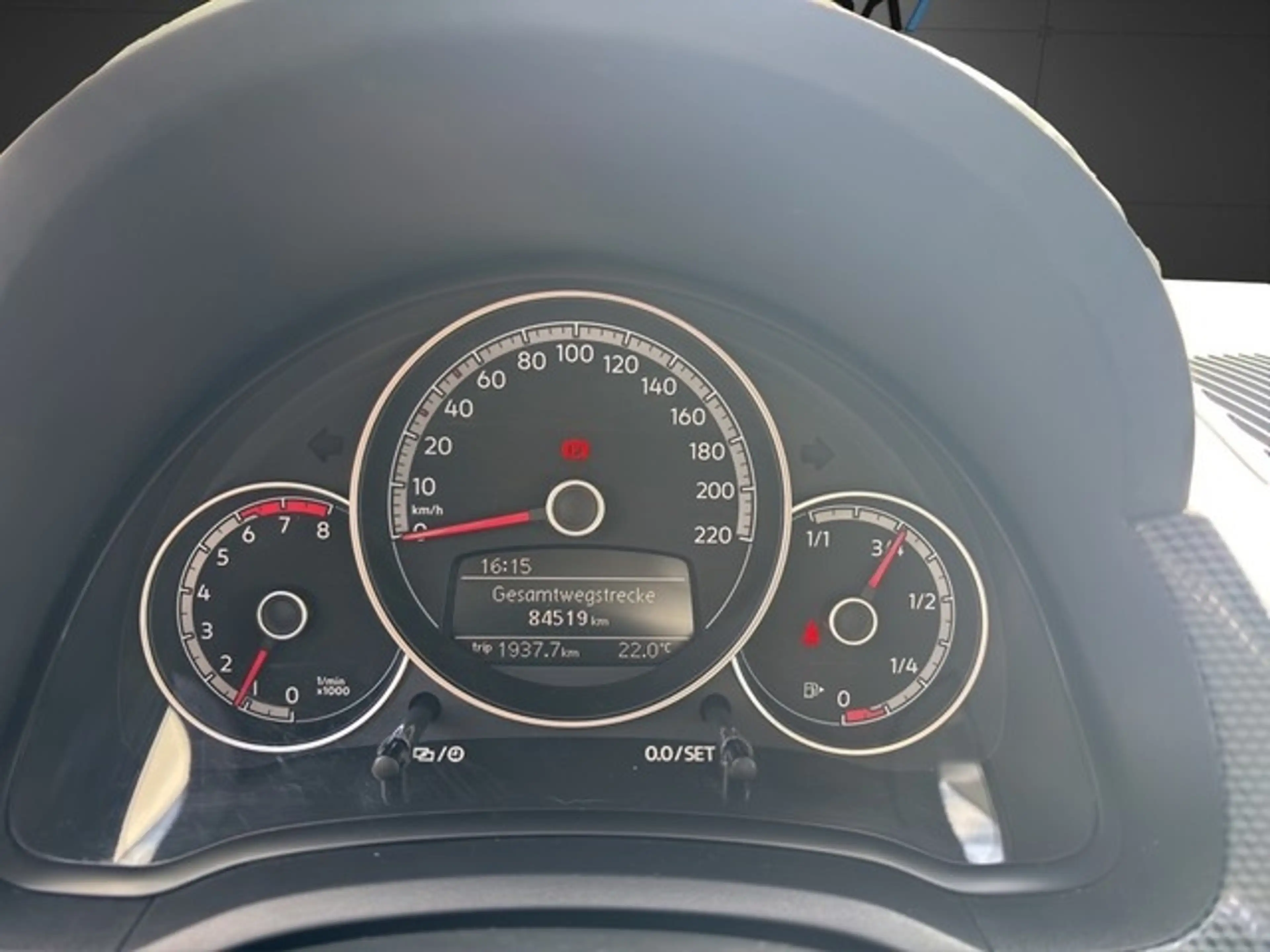 Volkswagen up! 1.0 MPI 65 PS move up!KLIMA PDC KAM — photo 10