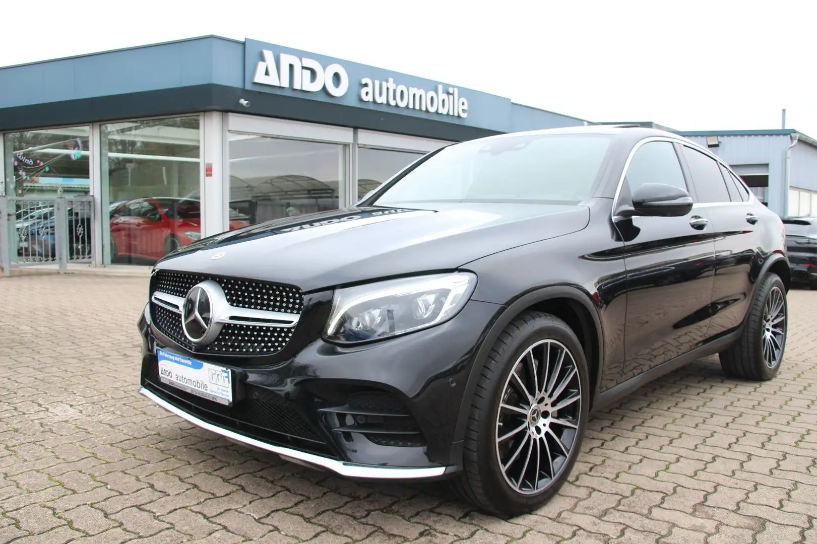Mercedes-Benz GLC 350 d Coupe 4Matic AMG-Line LED/360°/AHK/BUR Schwarz - 1