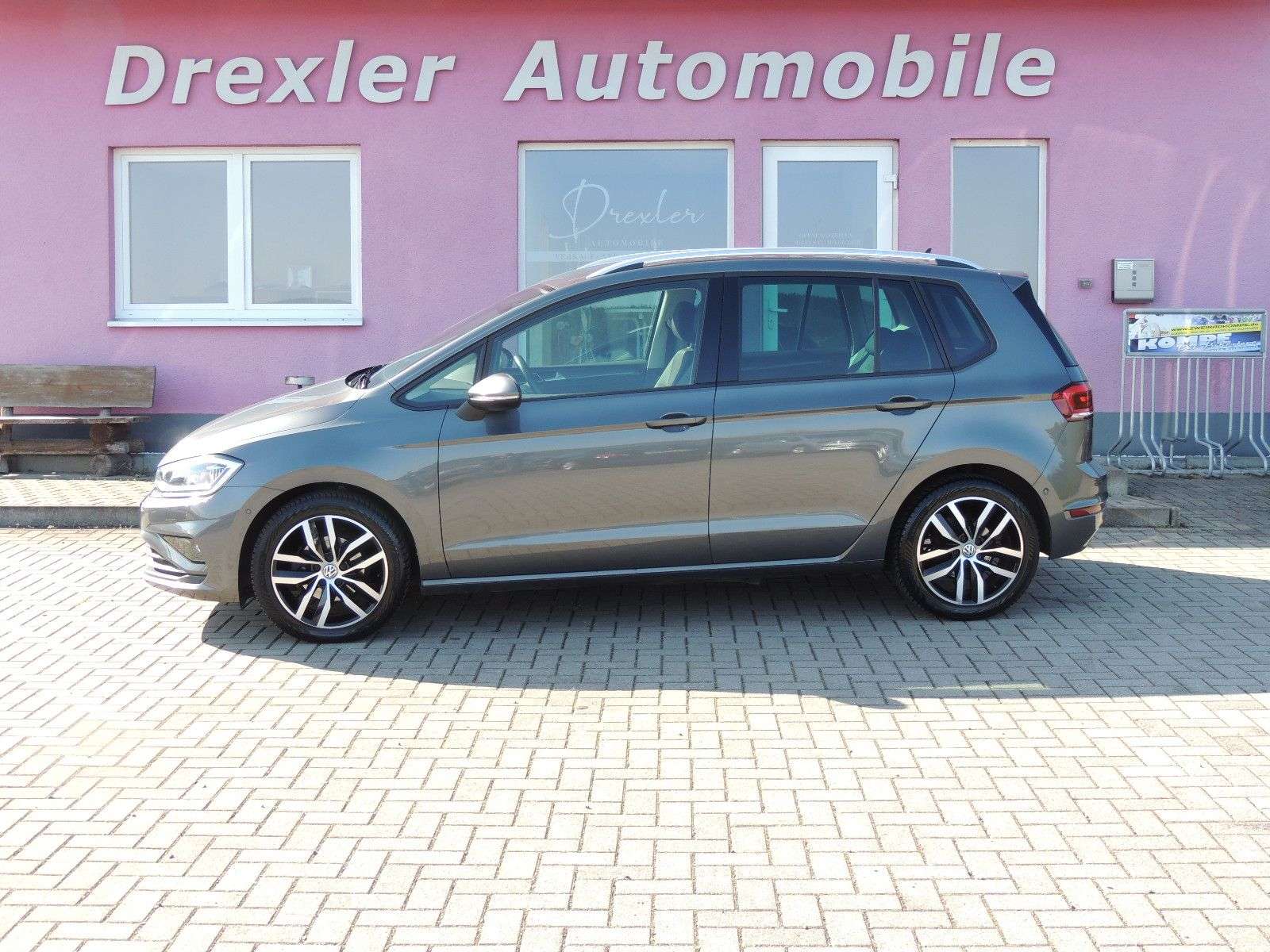 Second hand Volkswagen Golf 1.0