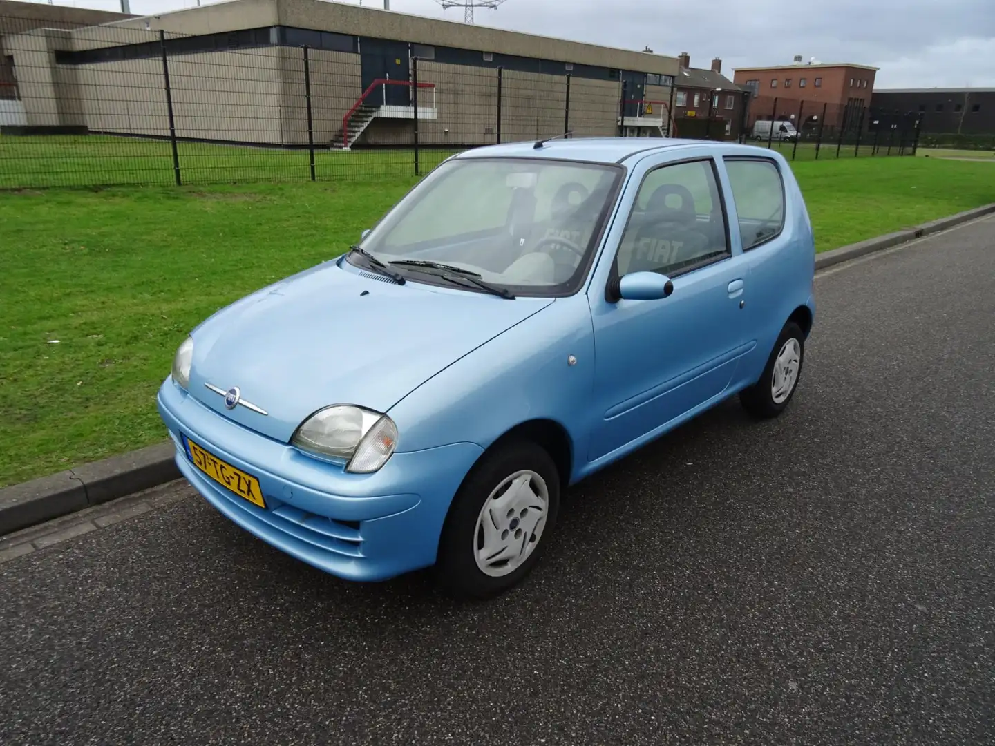Fiat 600 1.1 Young Blauw - 1