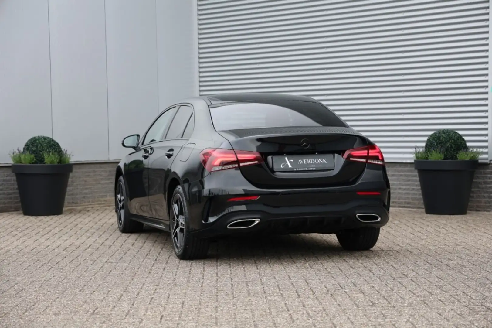 Mercedes-Benz A 250 e AMG Night Edition 218PK NAP|Sfeervl|Widescreen|B Noir - 2