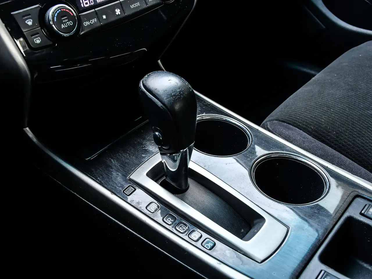 Nissan Altima снимка Nissan Altima