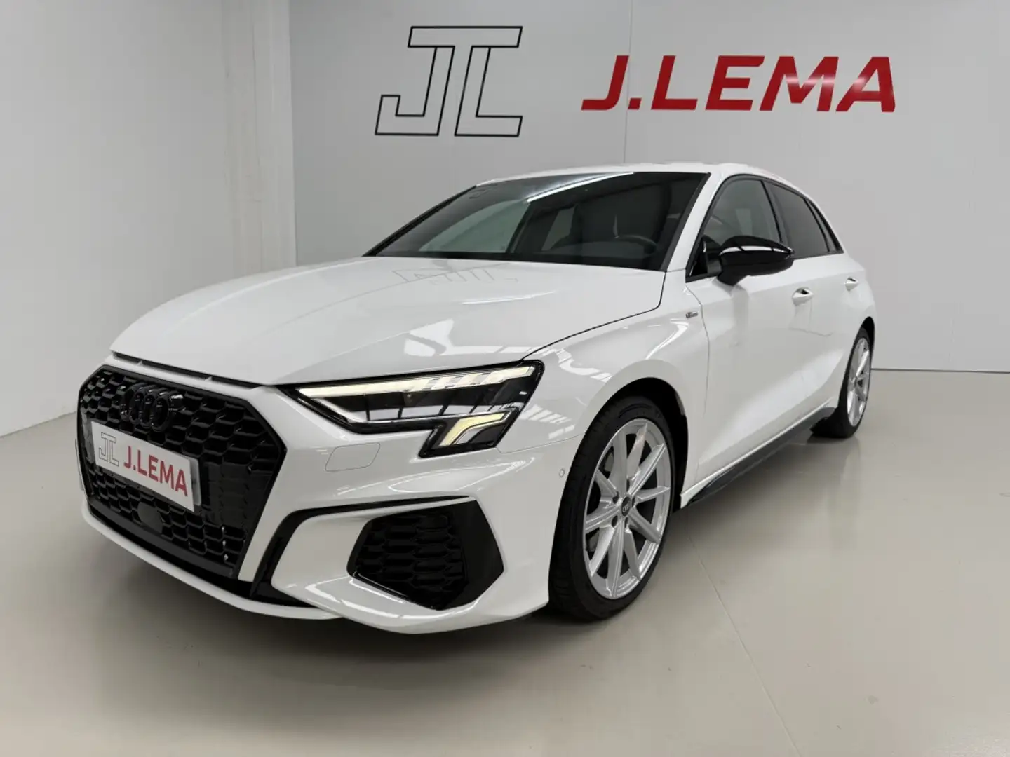Audi A3 Sportback 30TDI Black line S tronic Blanco - 1