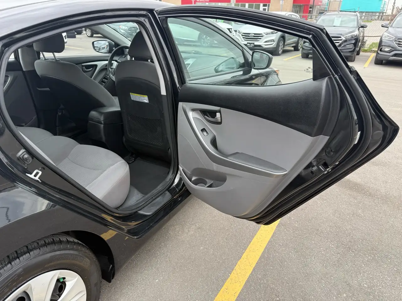 Hyundai ELANTRA снимка Hyundai ELANTRA