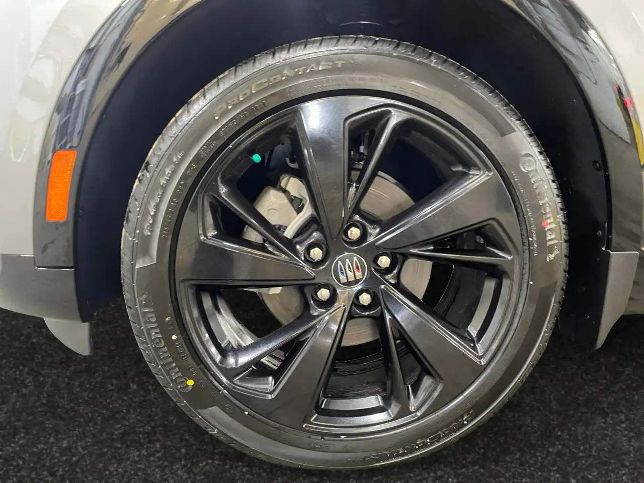 Buick Envision снимка Buick Envision